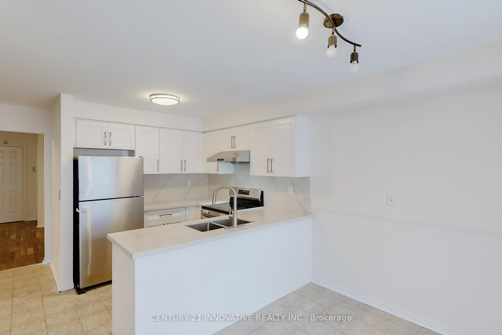 863 Stonebridge Avenue photo 16
