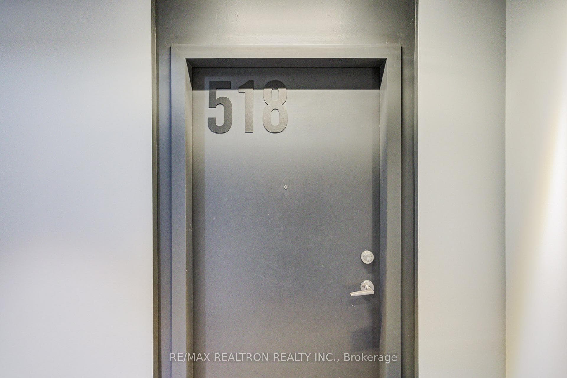 7 Smith Crescent Unit 518 photo 7
