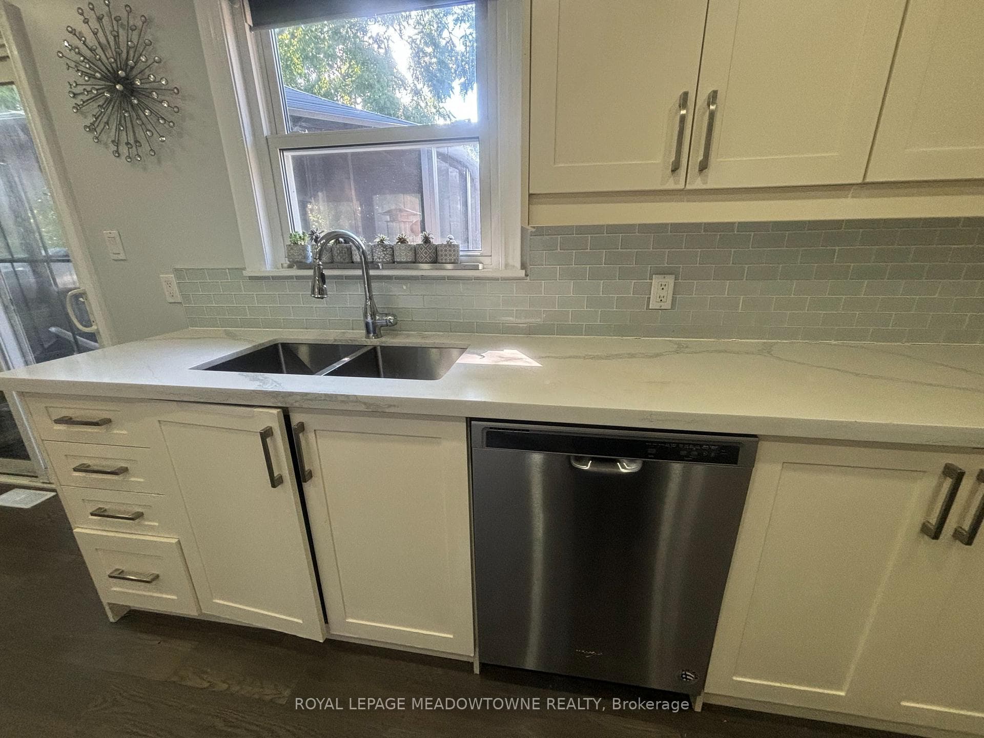 1278 Leighland Road Unit Upper photo 4