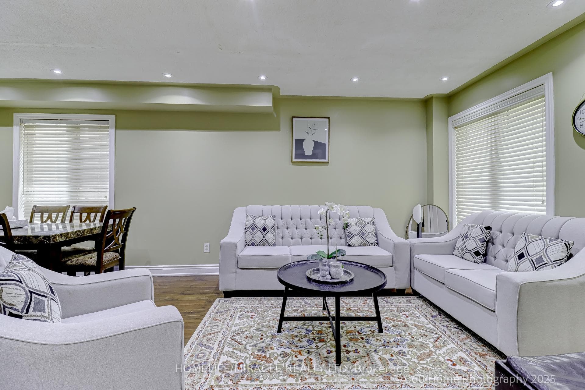 7 Creekwood Court photo 4