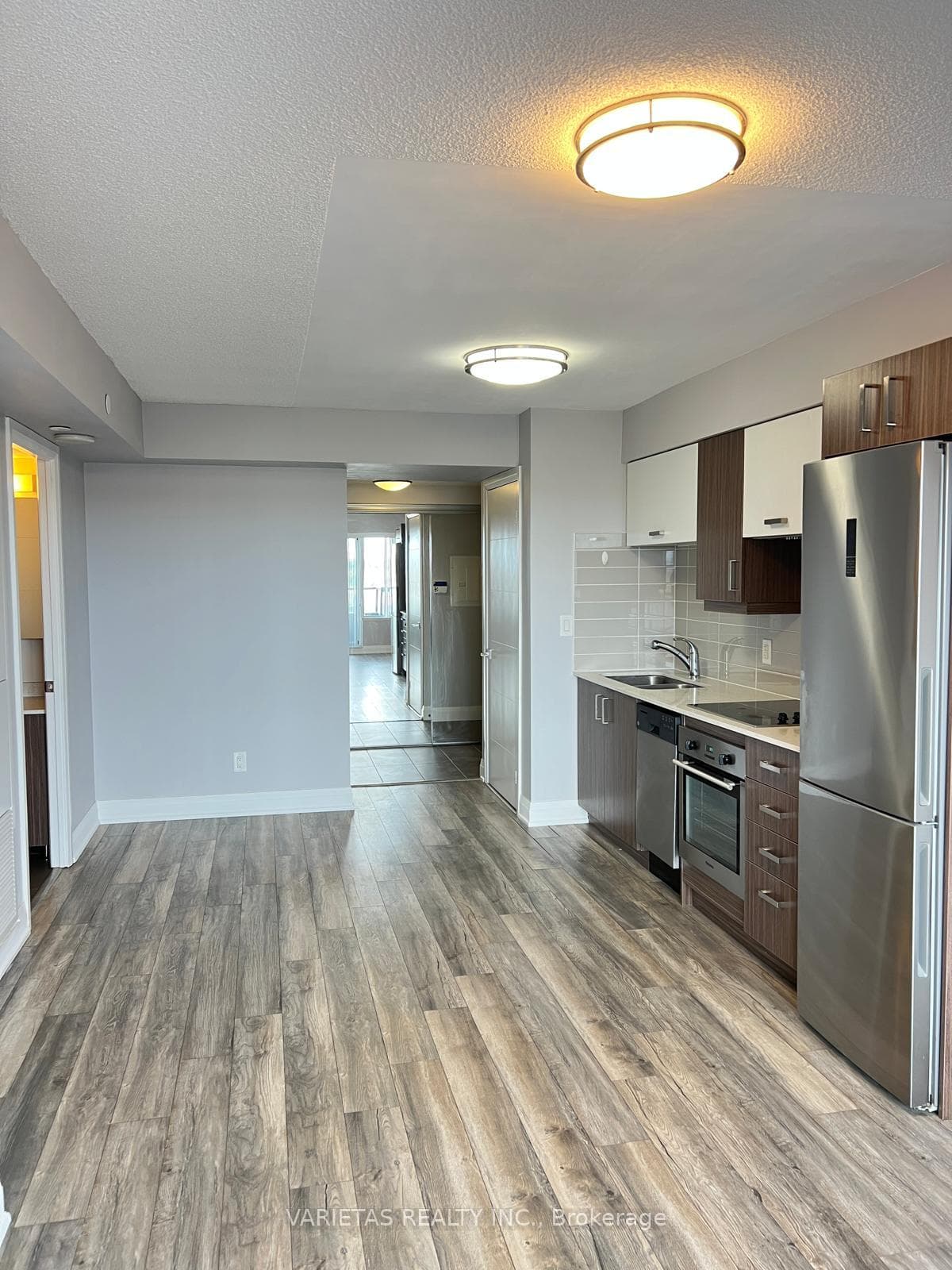 18 Uptown Drive Unit 1211 photo 4