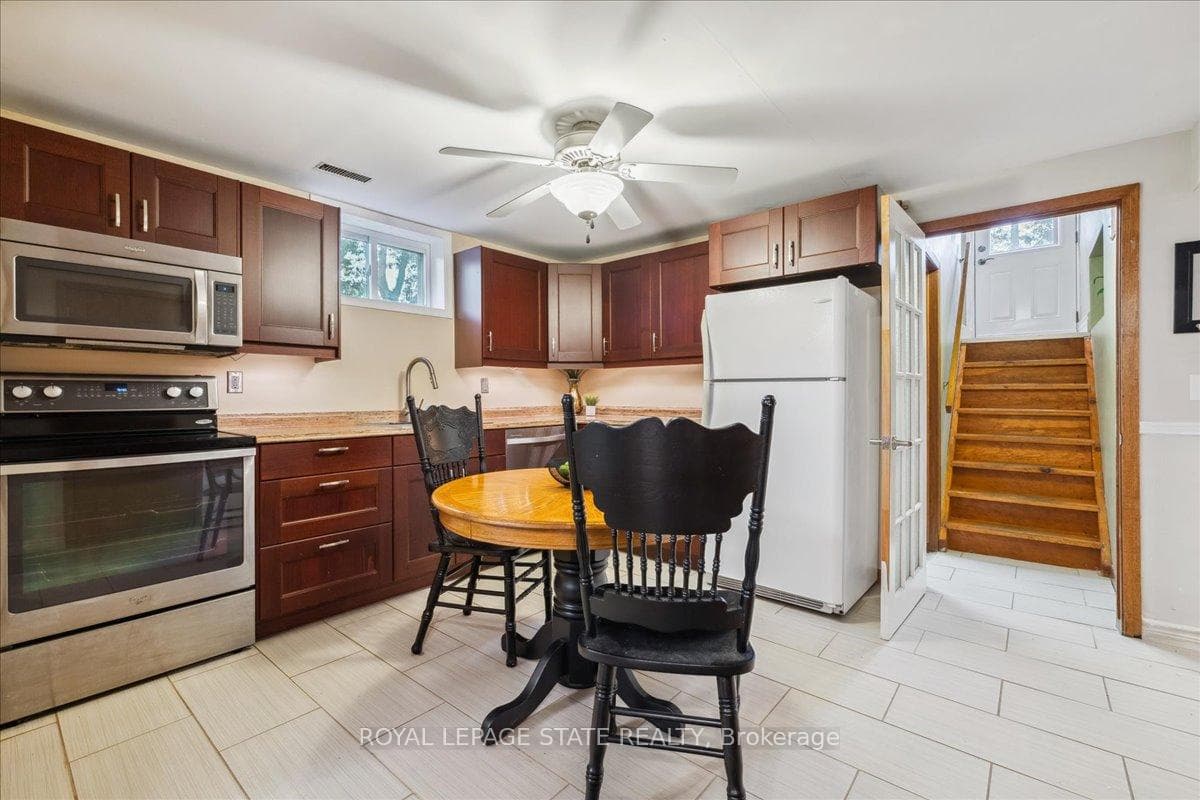 276 West 2nd Street photo 31