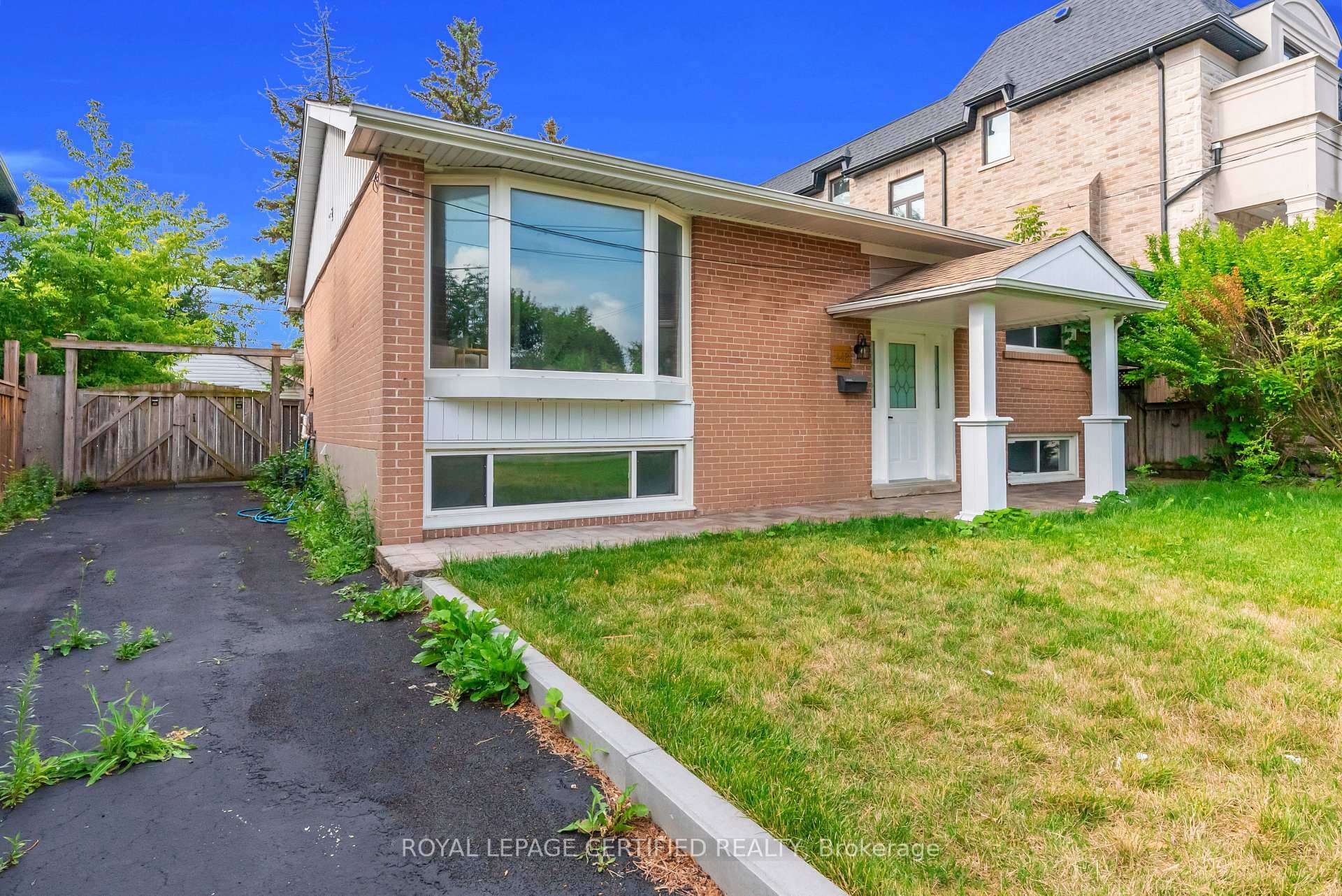 448 Fernleigh Circle photo 4