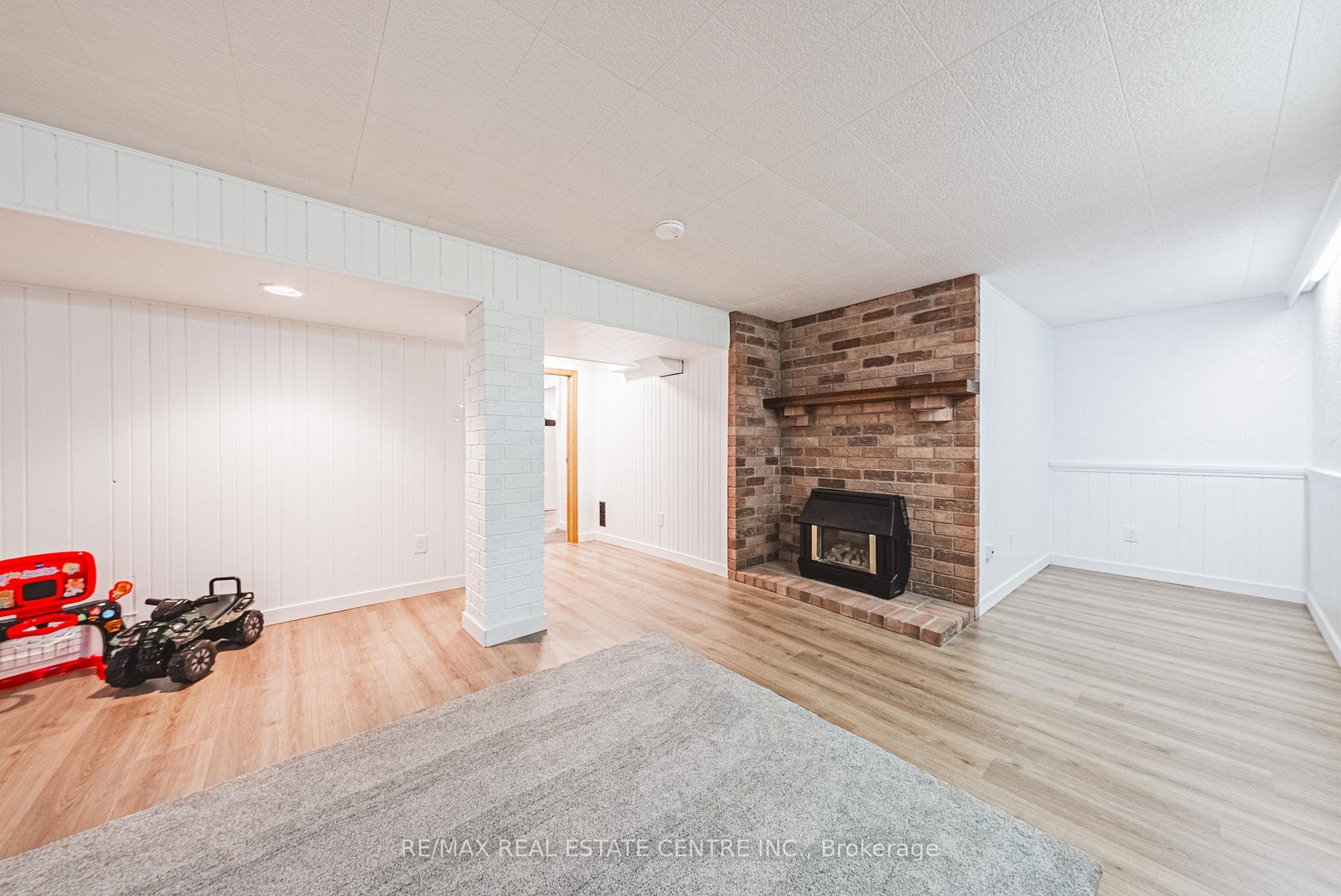 35 Cowan Boulevard photo 35