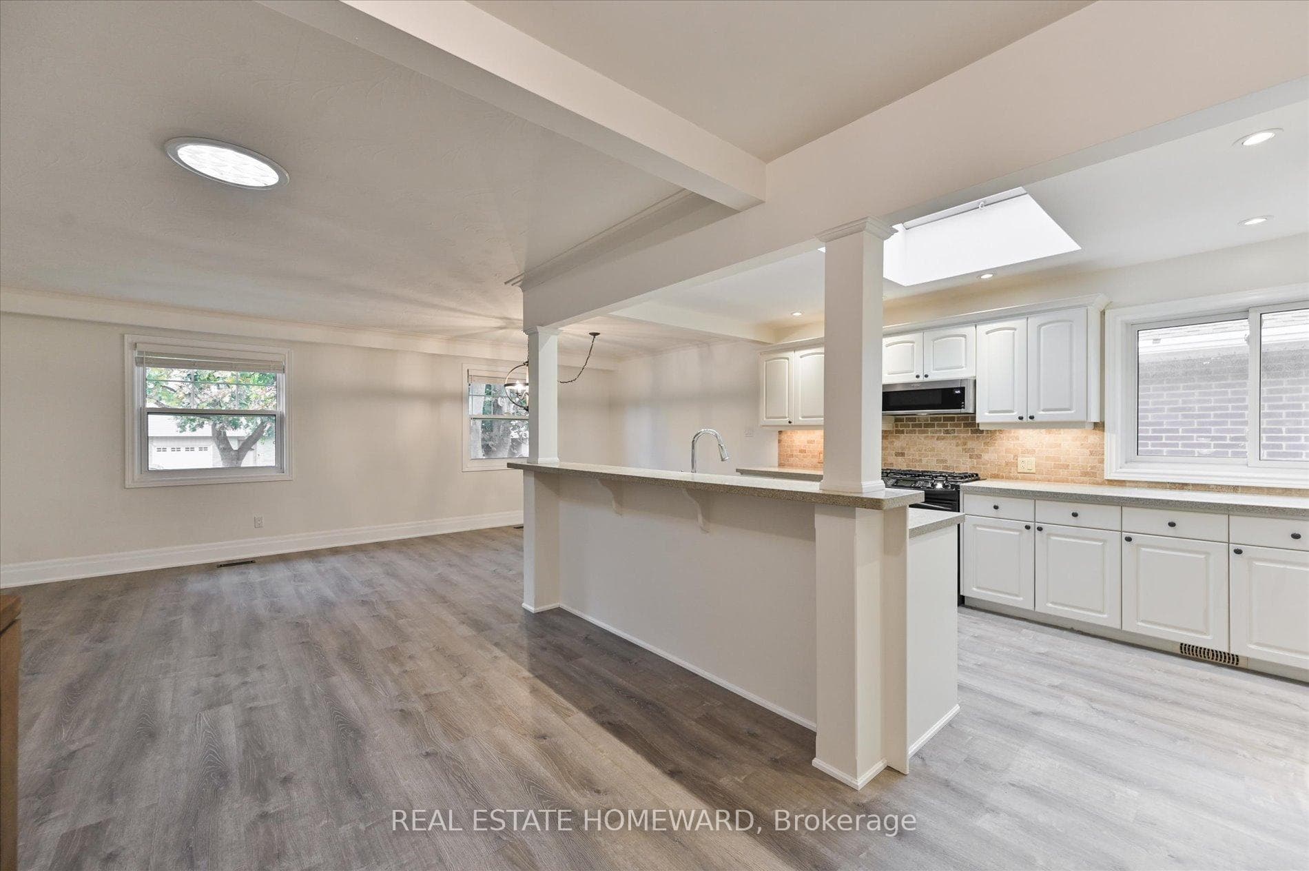 338 Melores Drive photo 17