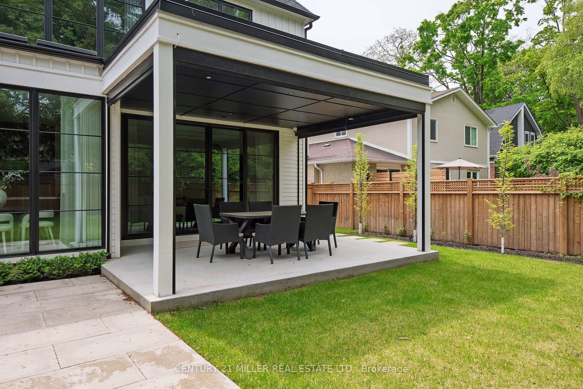331 Macdonald Road photo 36