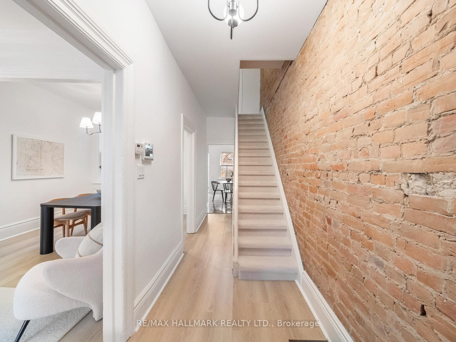 241 Bain Avenue photo 22