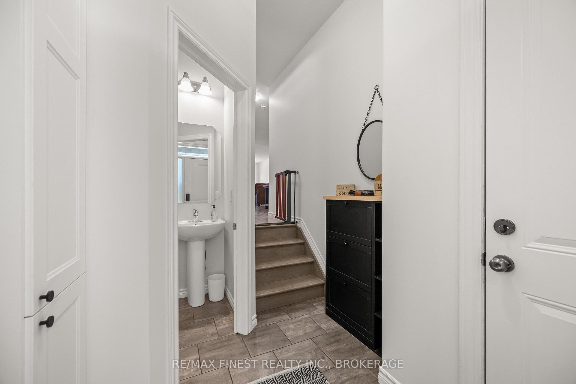 1158 Horizon Drive photo 5