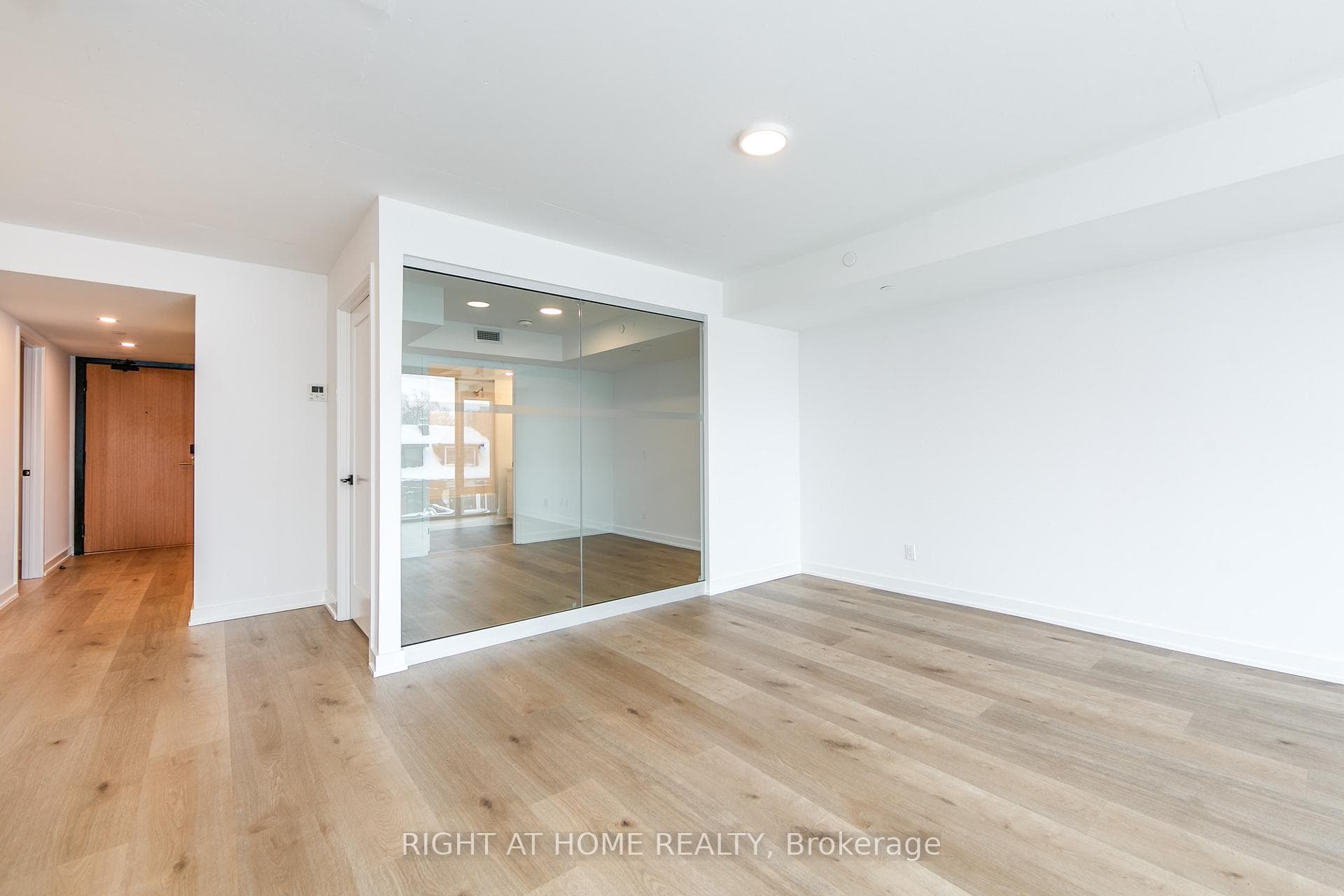897 College Street Unit 305 photo 10