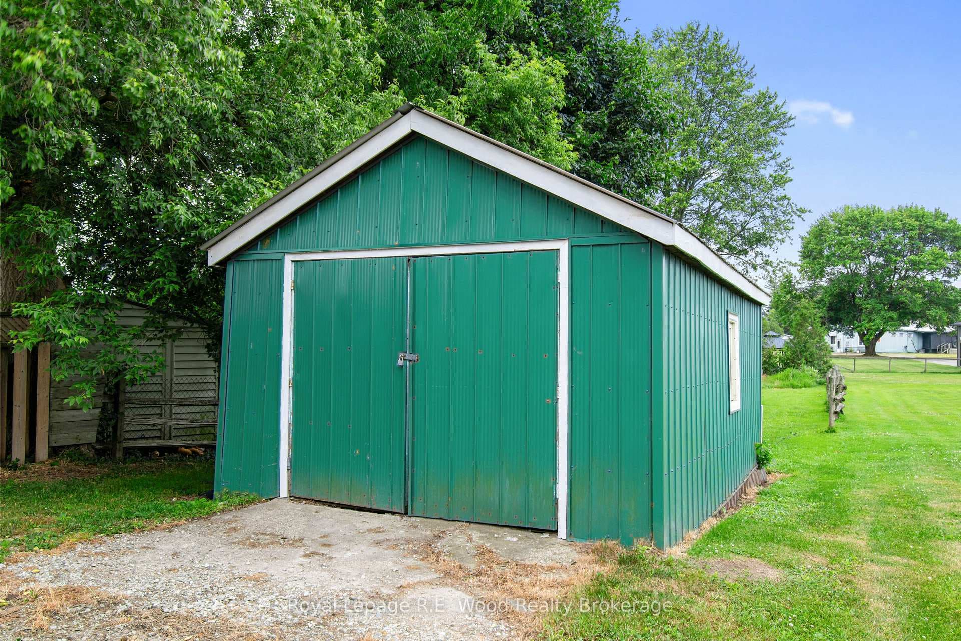Detached 12.5' x 20' shop