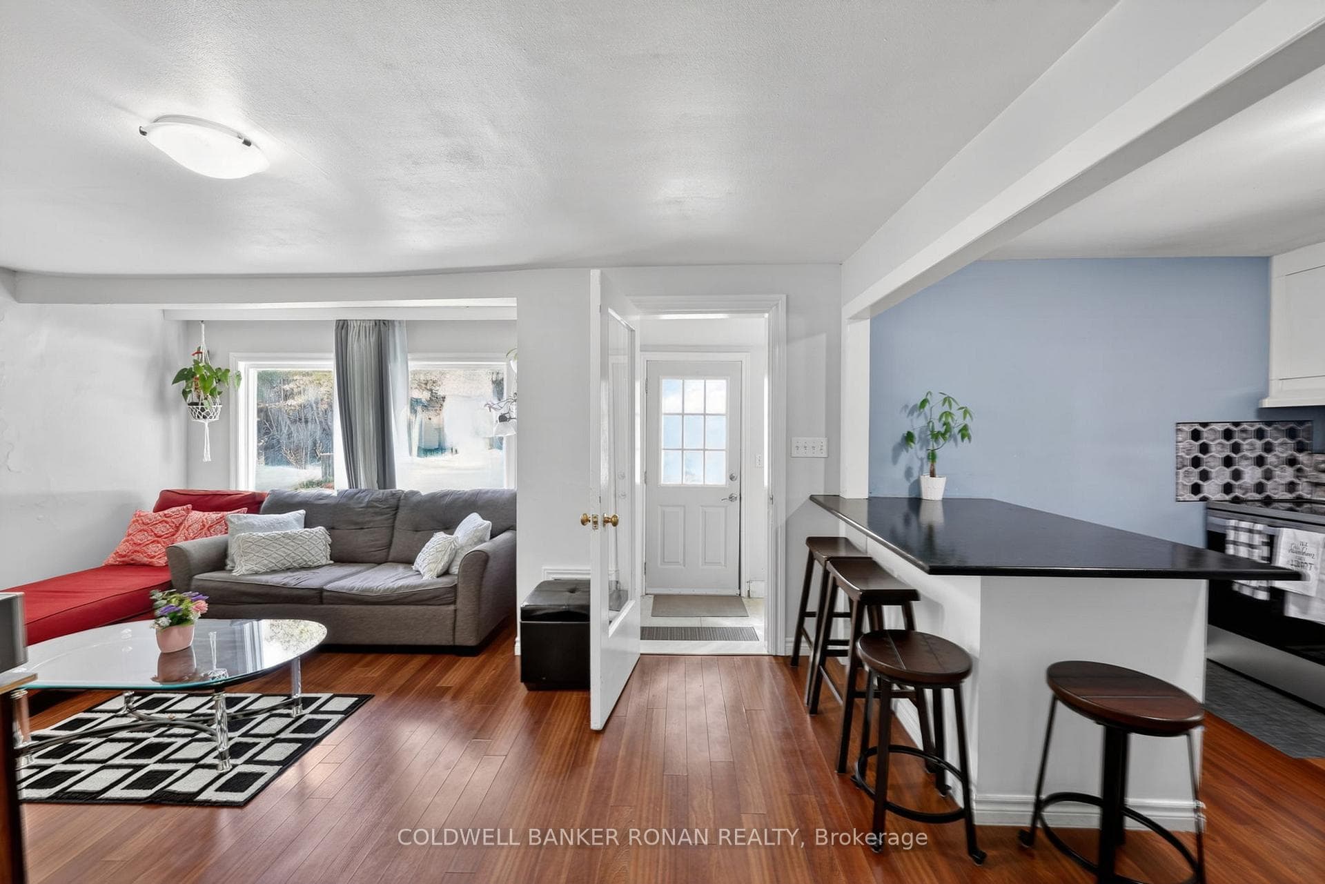 246 Weir Street photo 11
