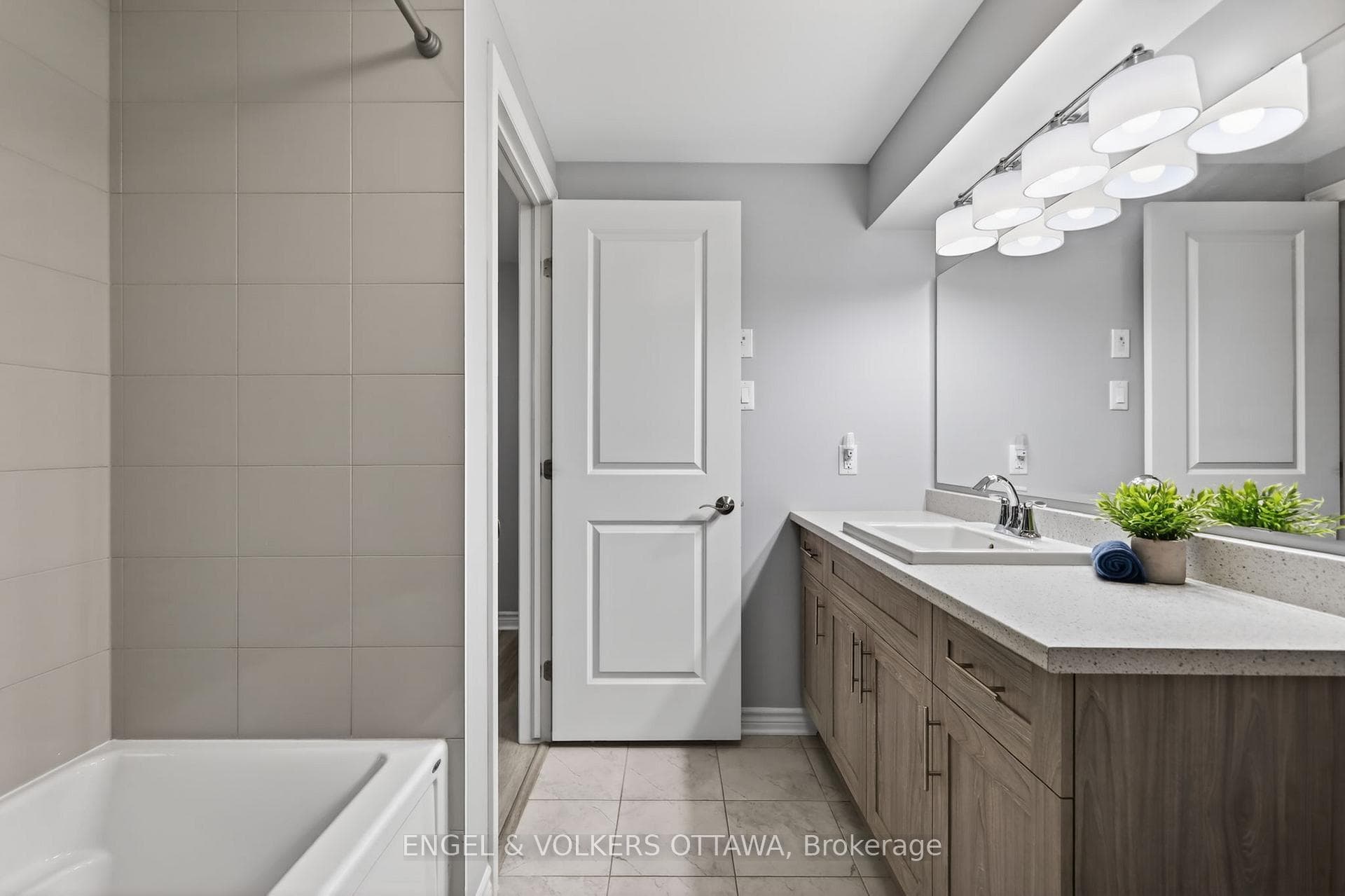 871 Tewin Circle photo 27