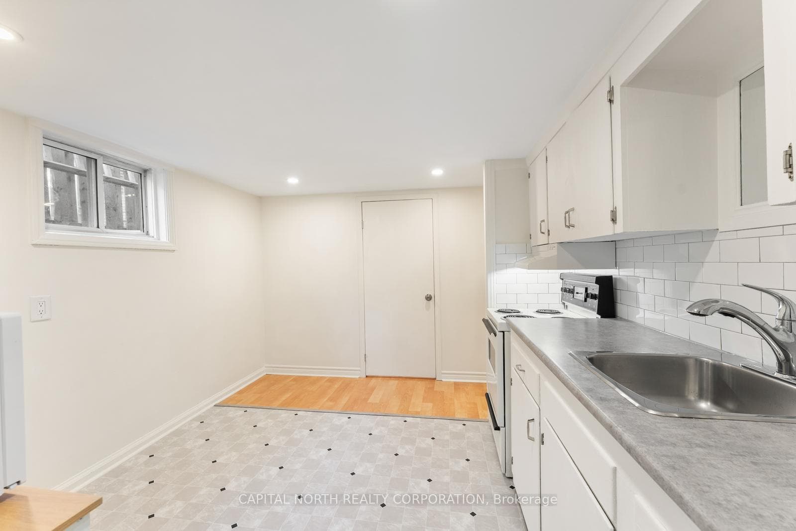 32 Brookhaven Drive Unit 3 photo 9