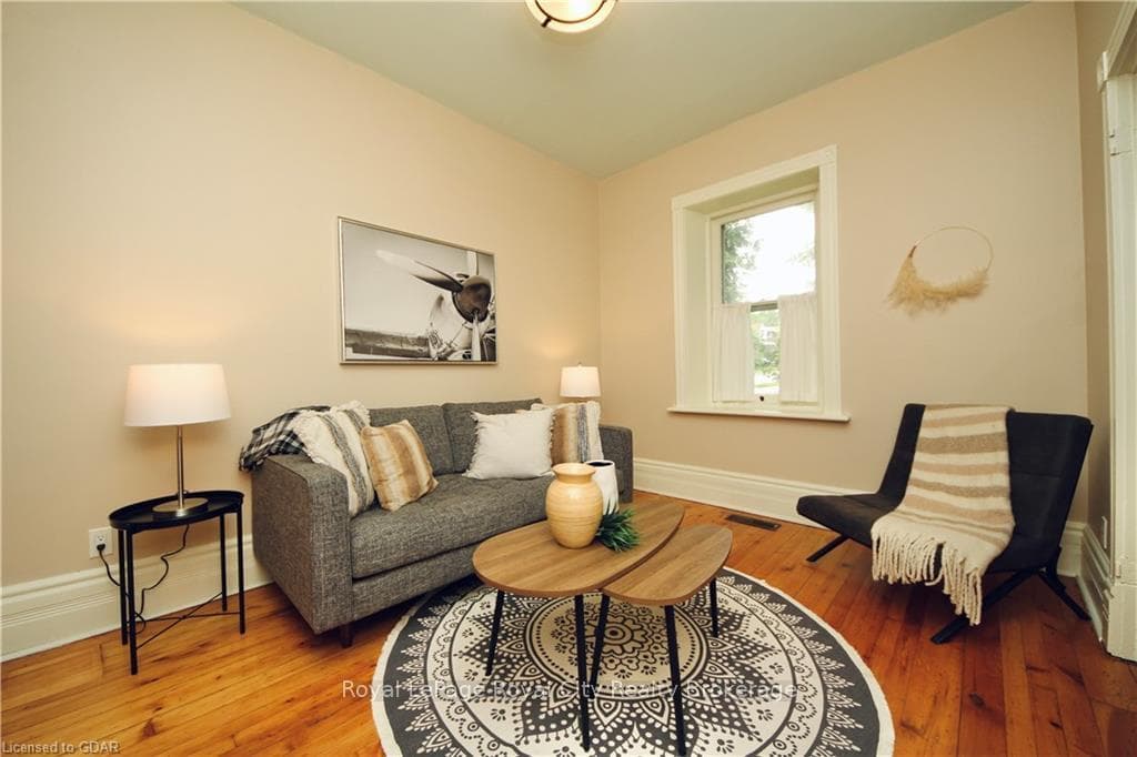 122 ESSEX Street photo 39