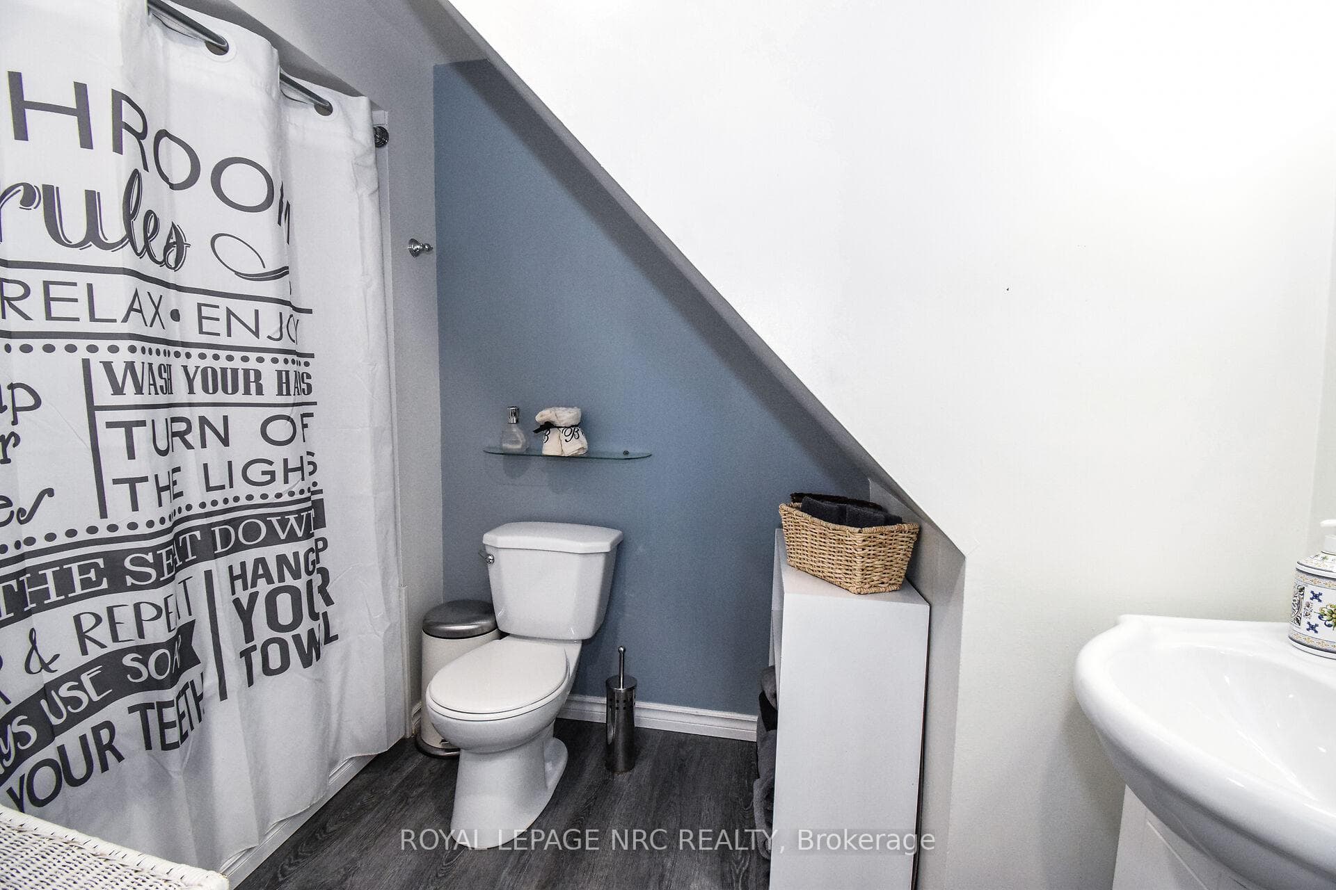 109 Pine Street photo 16