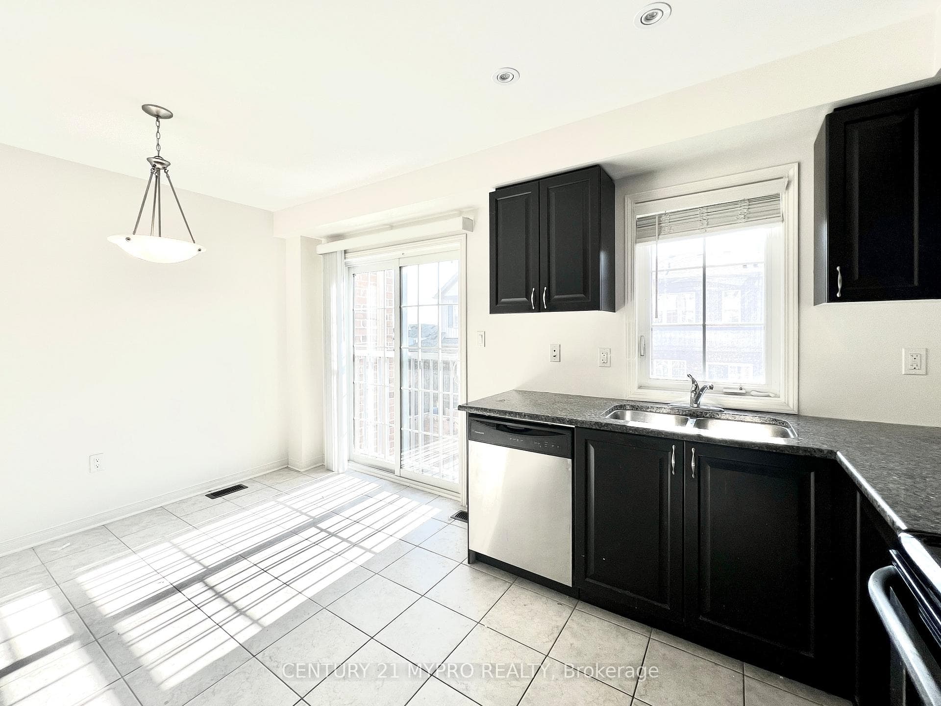 10 Magpie Way photo 18