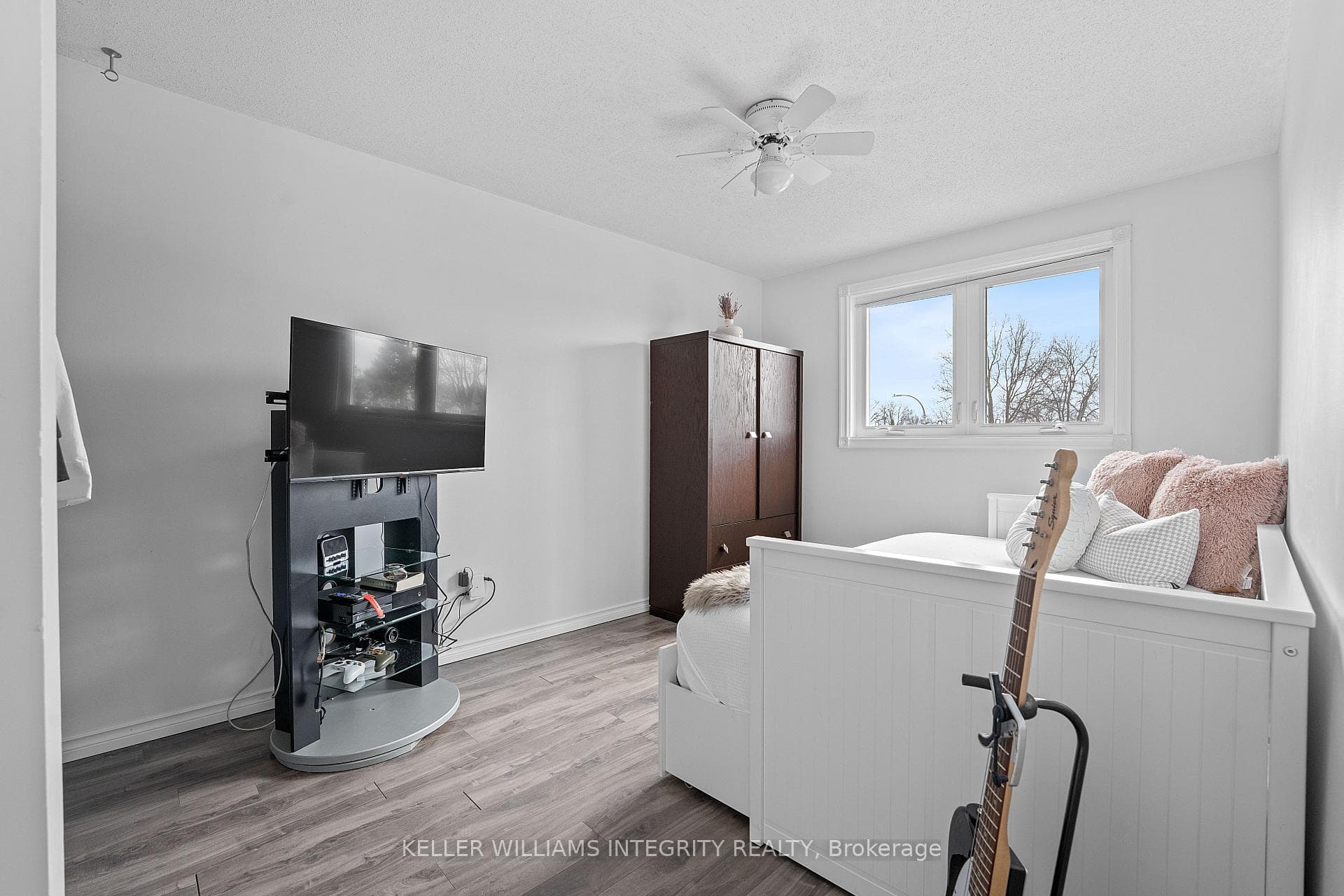1835 La Chapelle Street photo 25