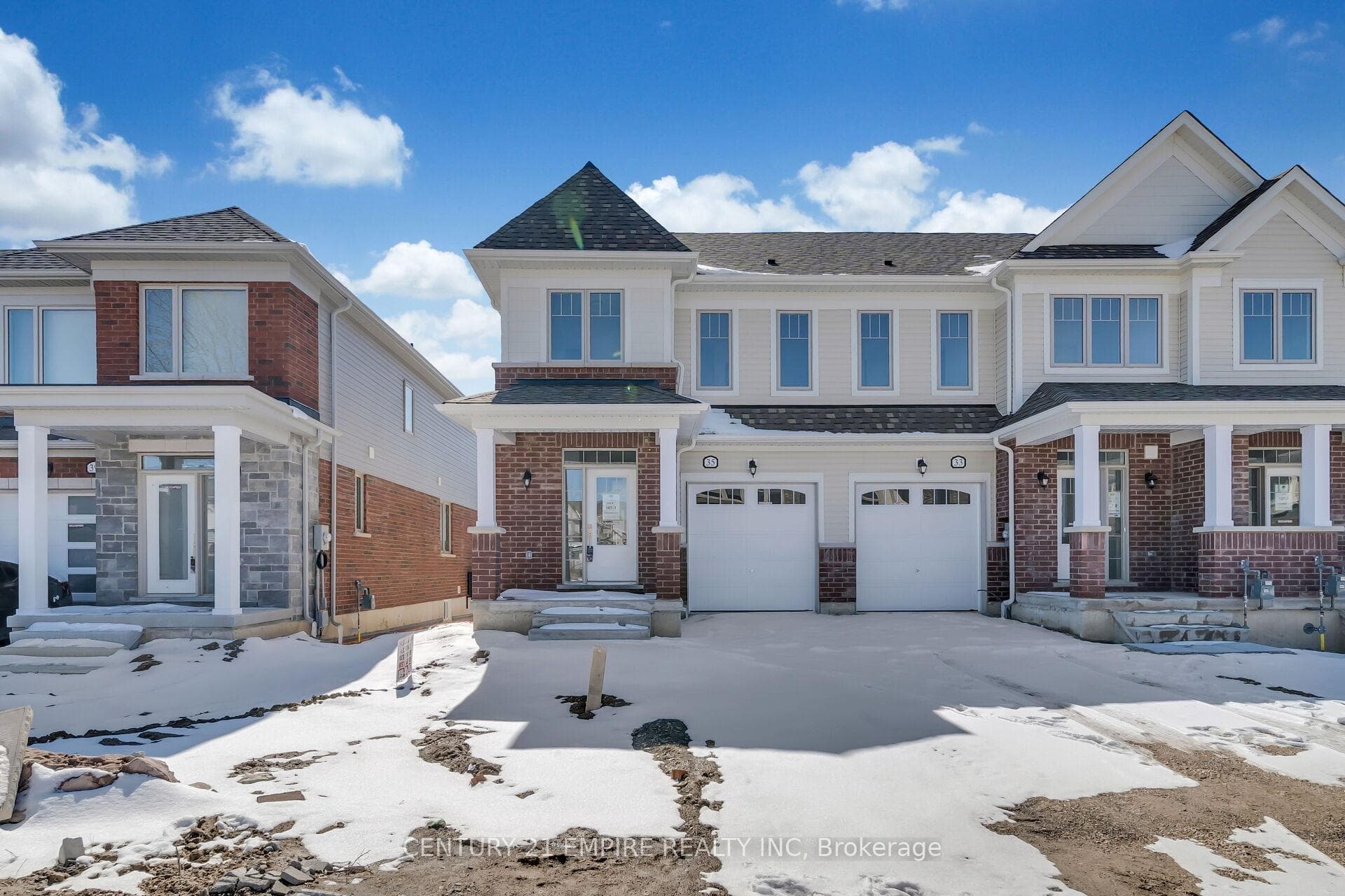 35 Edminston Drive photo 1