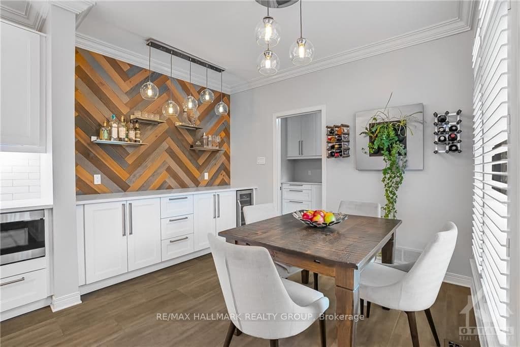 32 BARONESS Drive photo 8