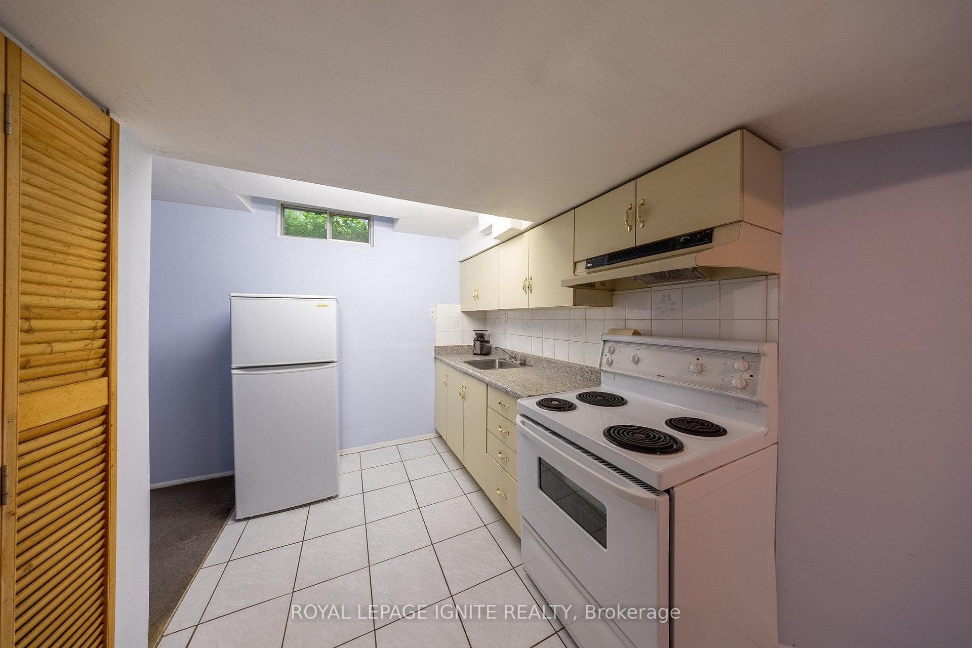 3694 Ellesmere Road photo 34