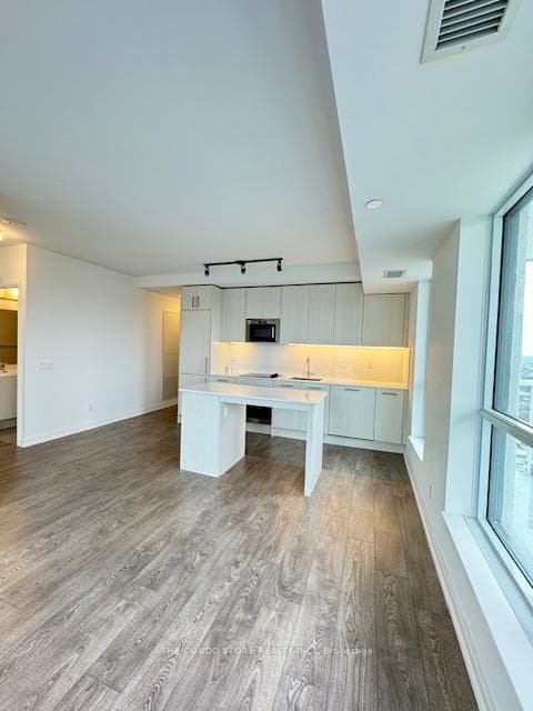 286 Main Street Unit 2403 photo 1