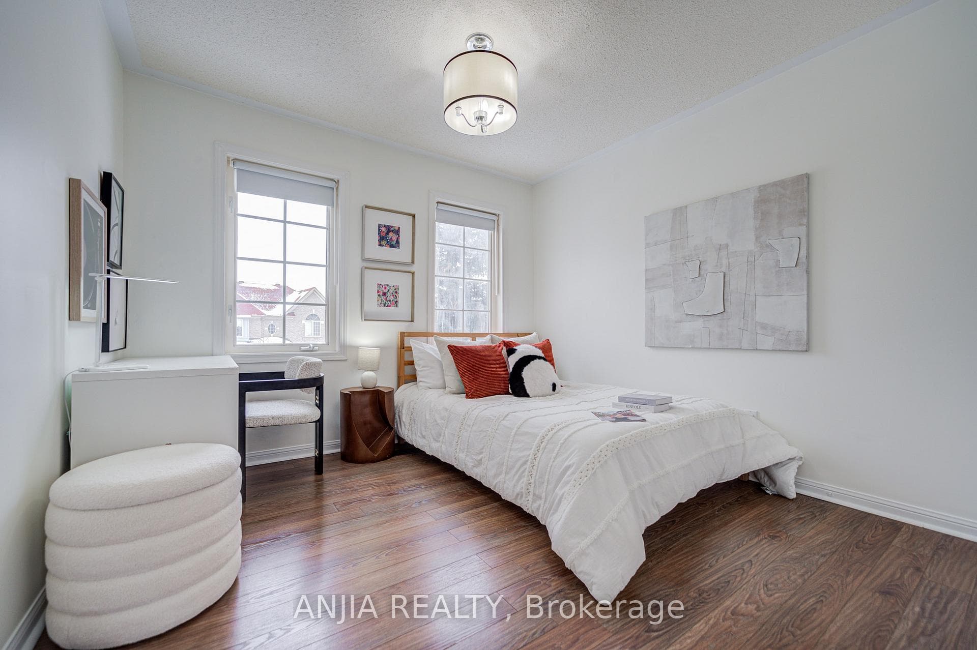 14 Castlemore Avenue photo 20