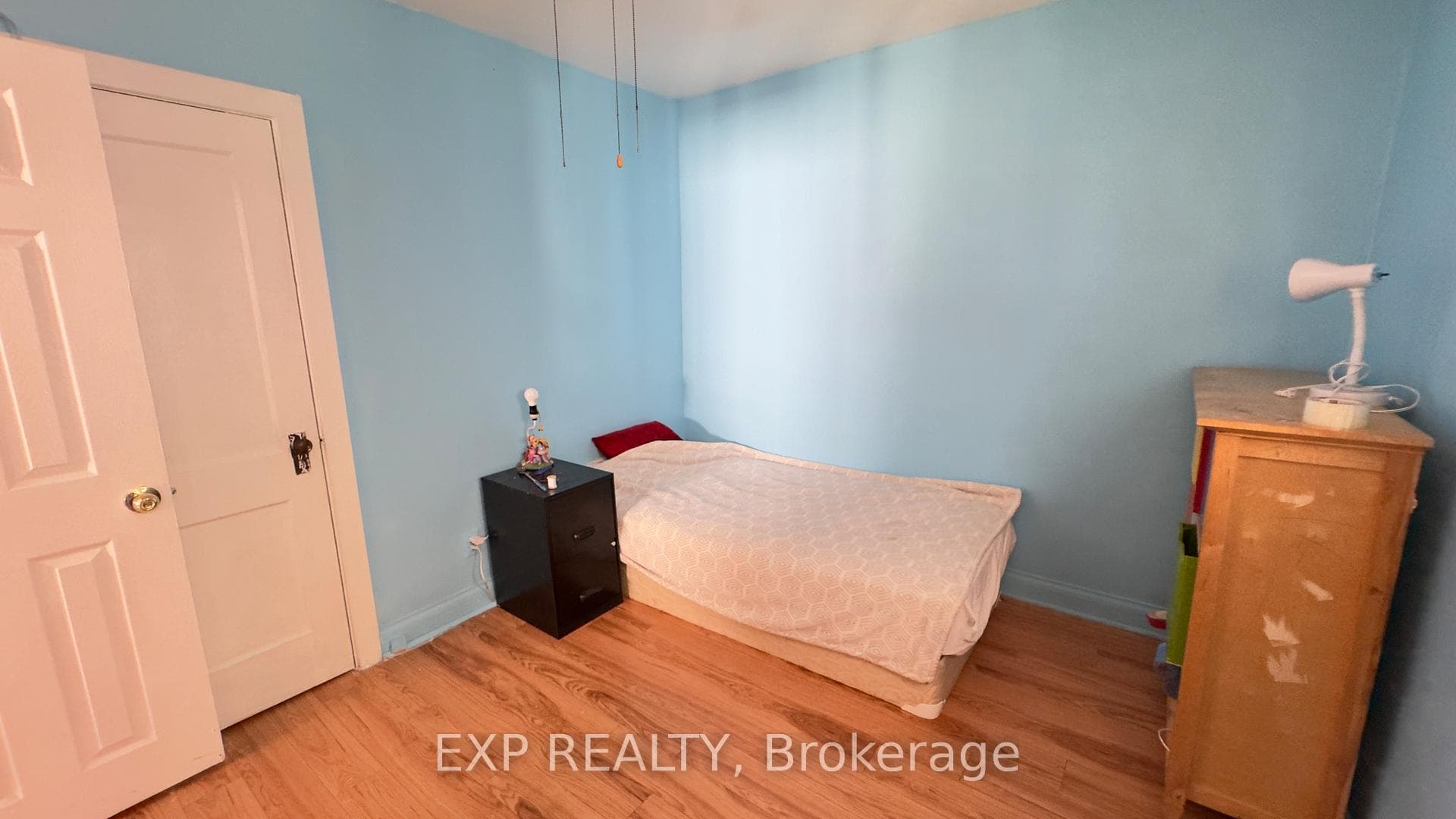428 Carlton Street photo 12