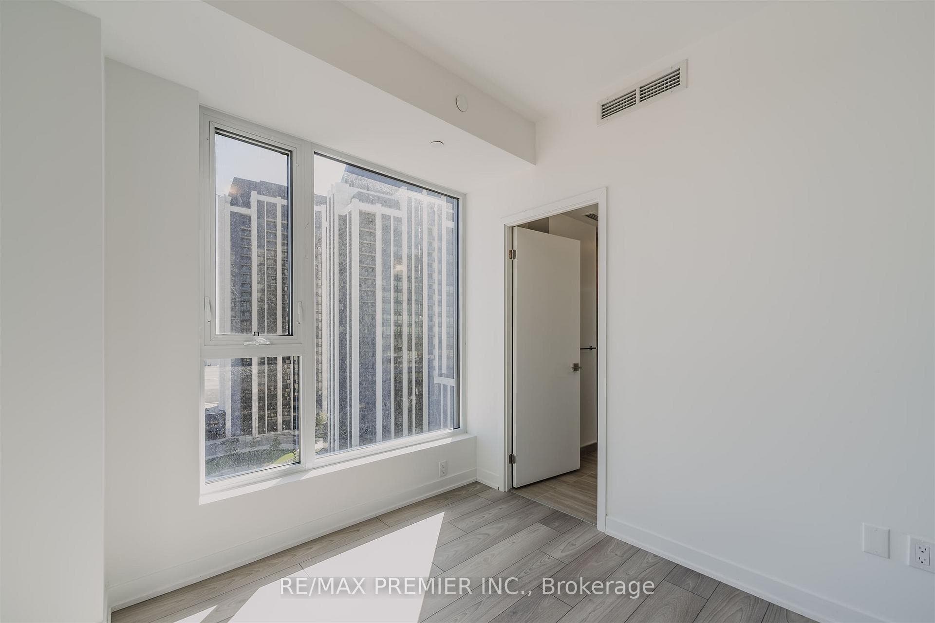 474 Caldari Road Unit 1009 photo 23