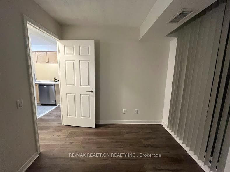 8 Hillcrest Avenue Unit 1703 photo 17