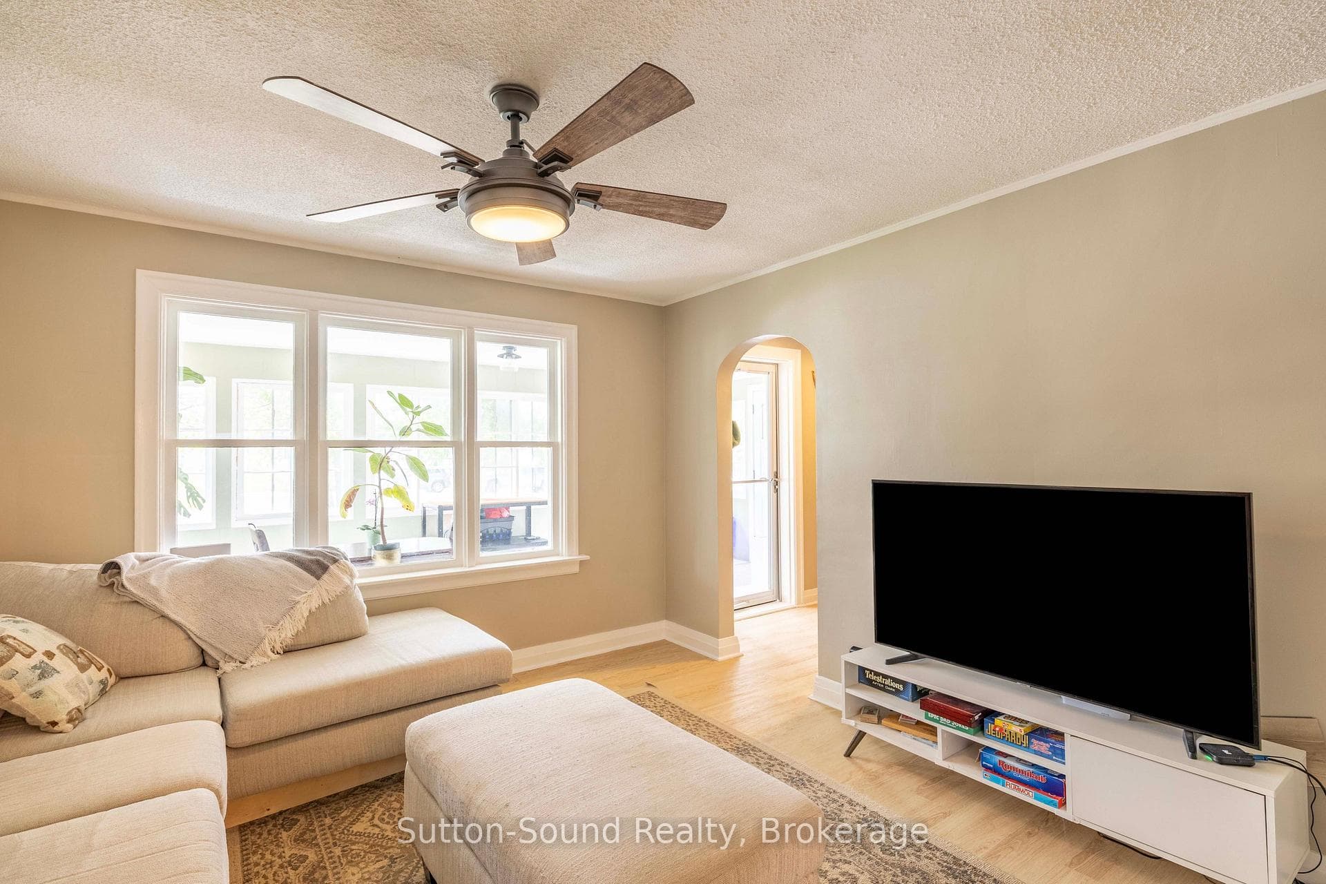 740 6th Street photo 8