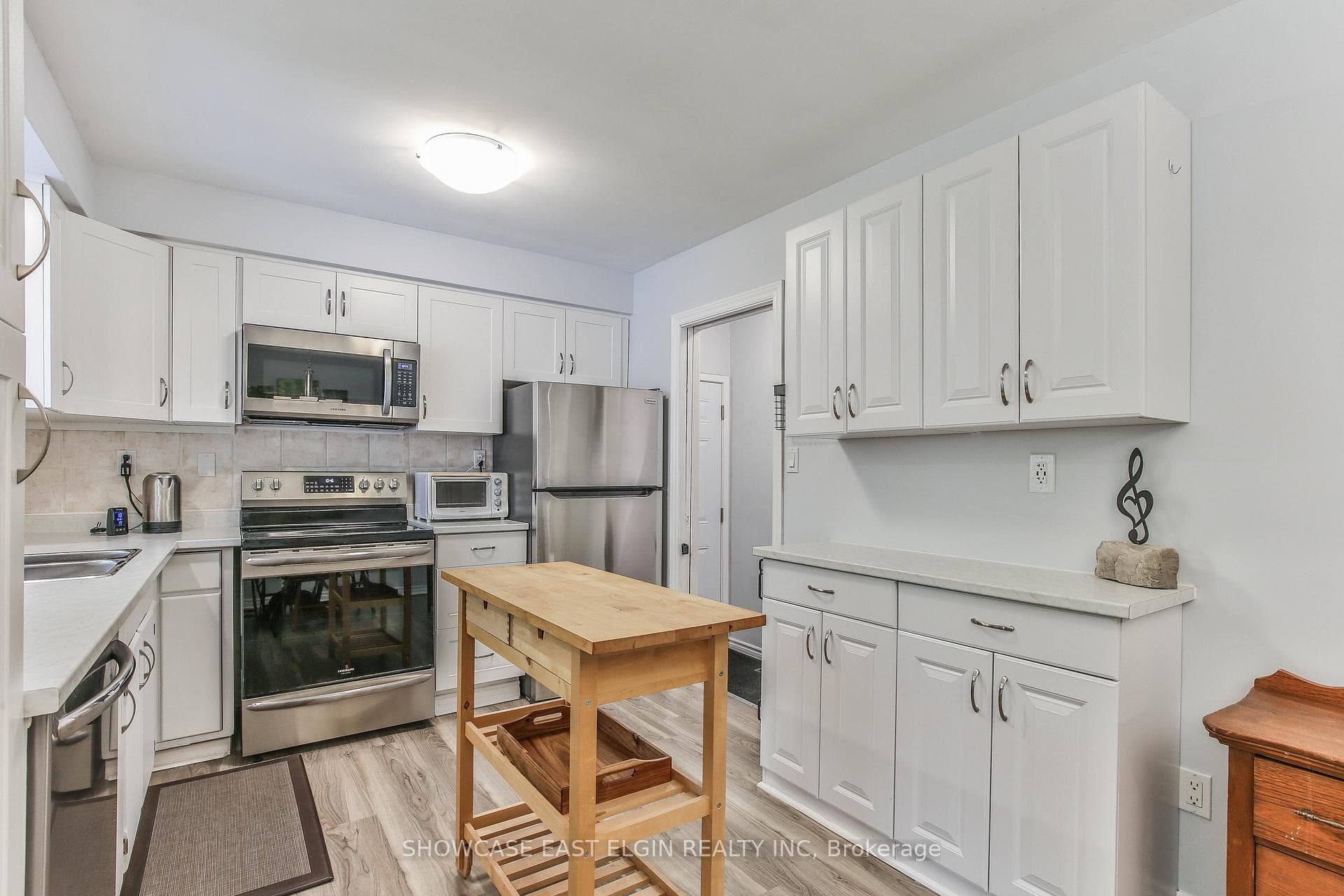 450 John Street photo 6