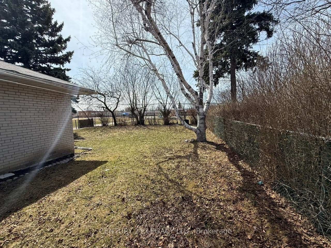 18 Harper Road Unit (Upper) photo 22