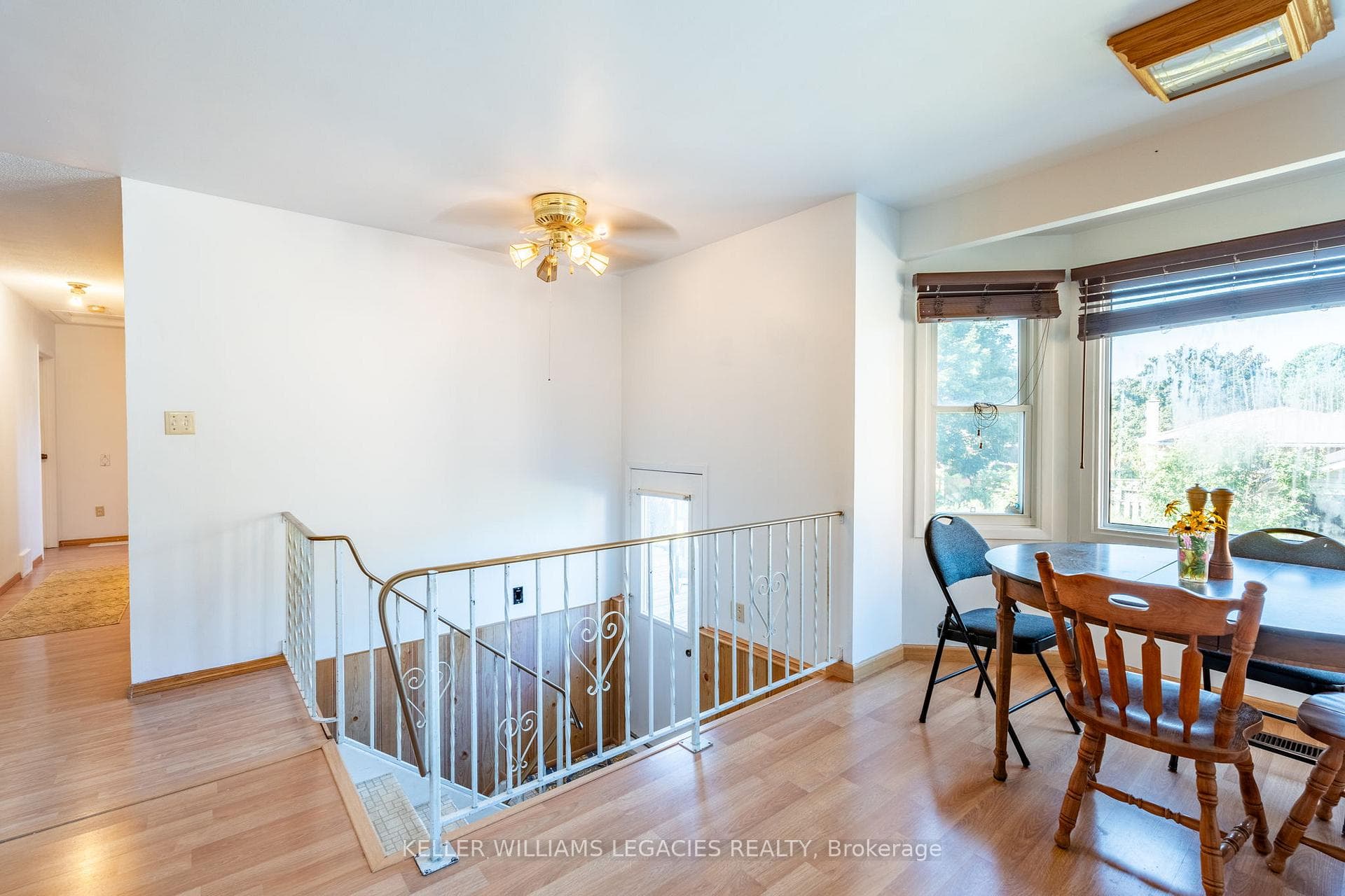 119 White Pine Crescent photo 16