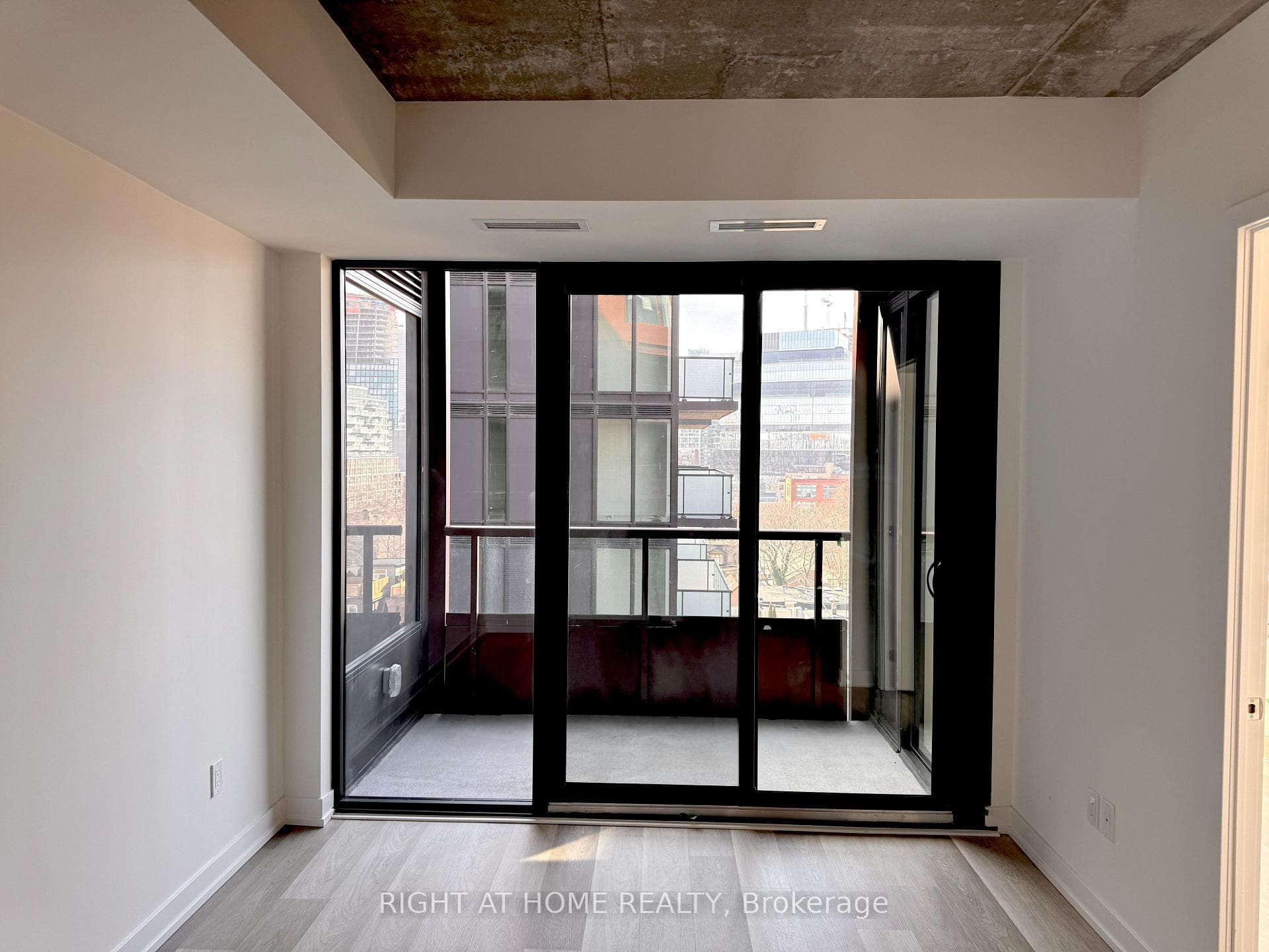 28 Eastern Avenue Unit 804 photo 14
