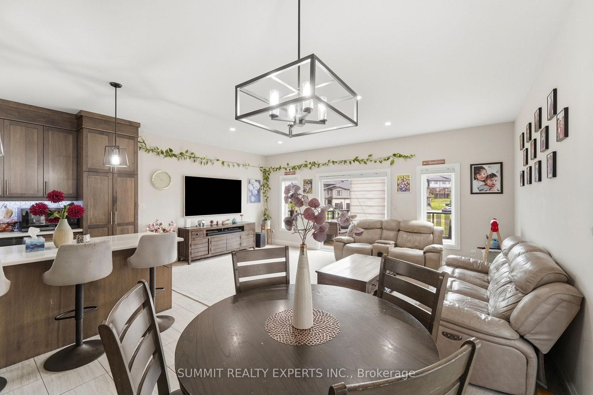 935 Chapel Hill Court photo 10