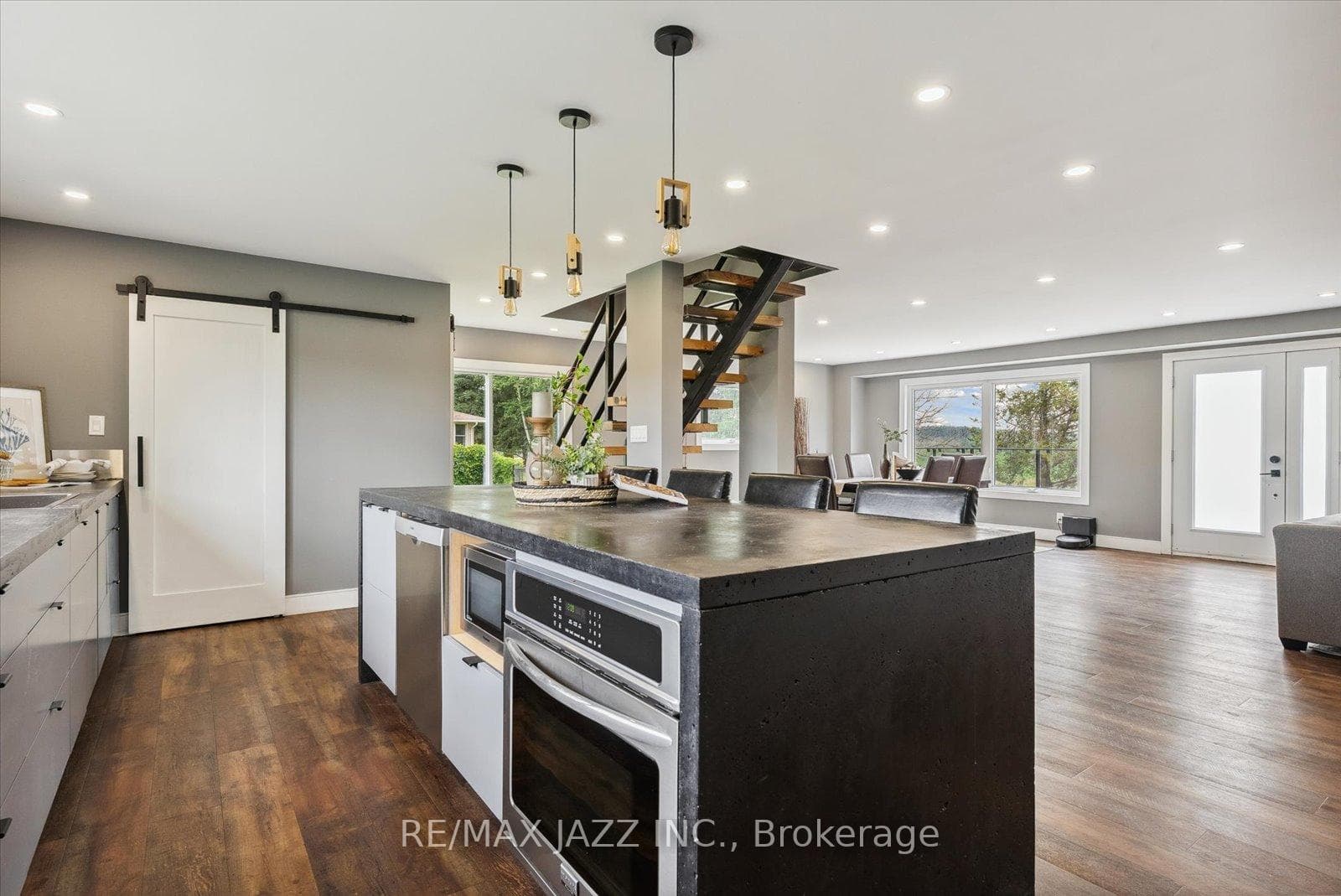 11561 Russell Road photo 14