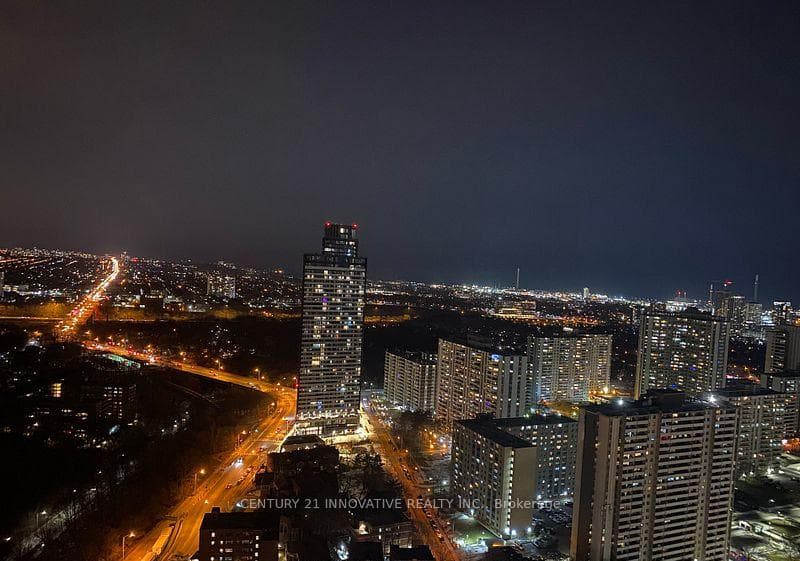 395 Bloor St Street Unit 3409 photo 3