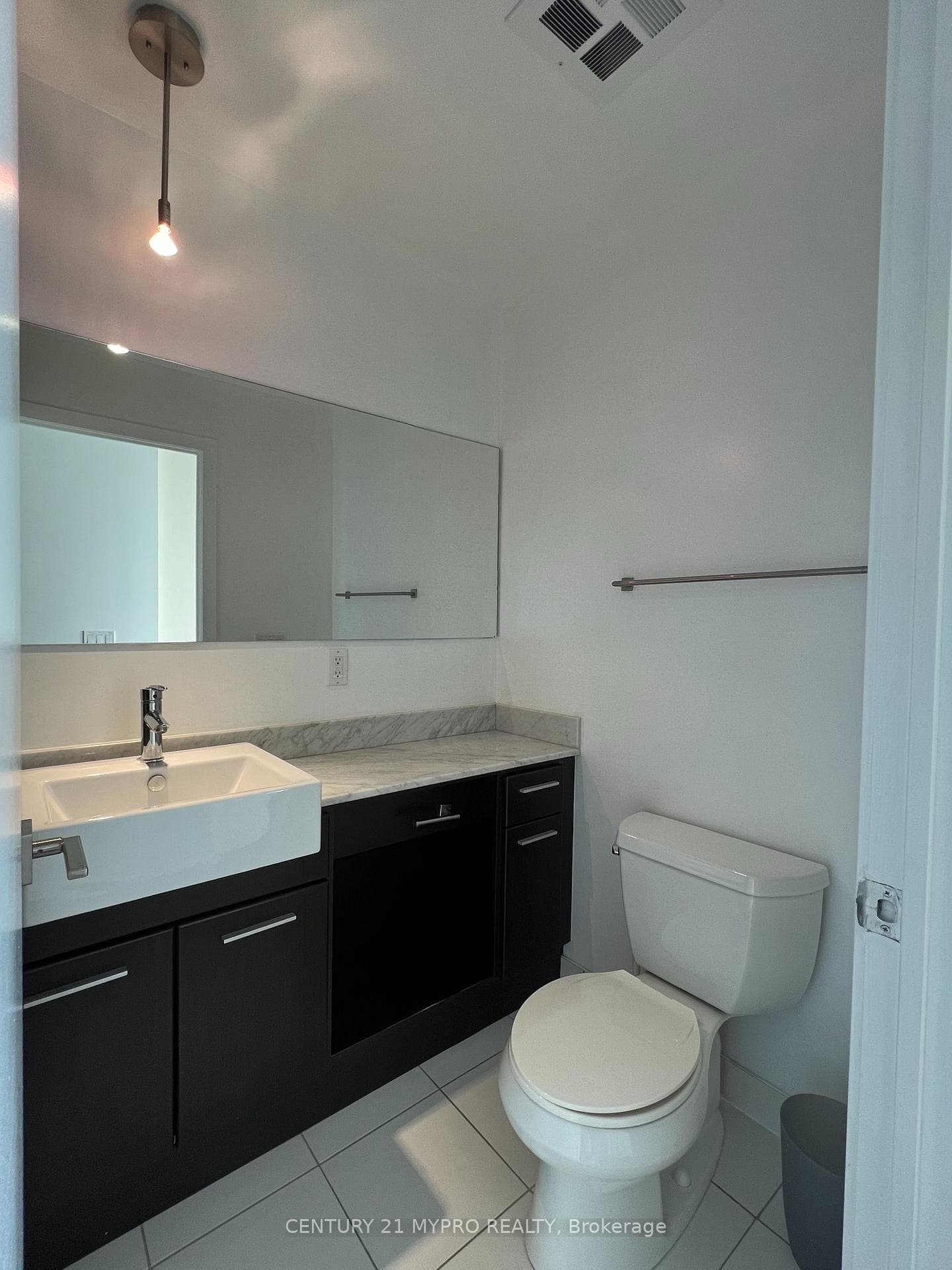 770 Bay Street Unit 2401 photo 15