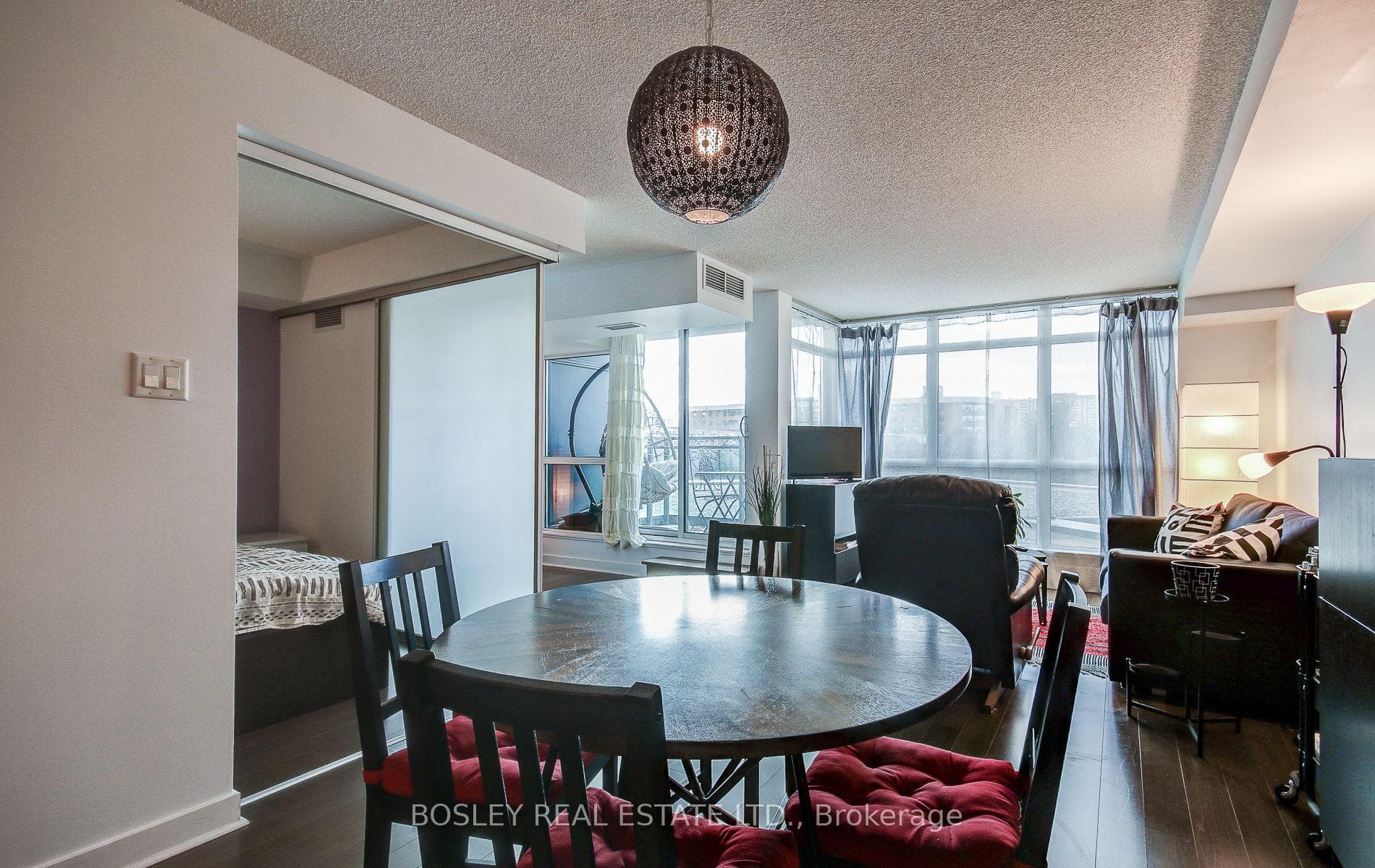 1171 Queen Street Unit 412 photo 8