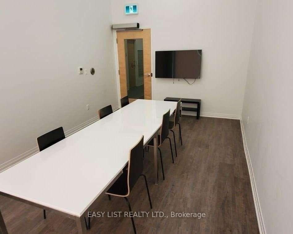 1900 Simcoe Street Unit 542 photo 17