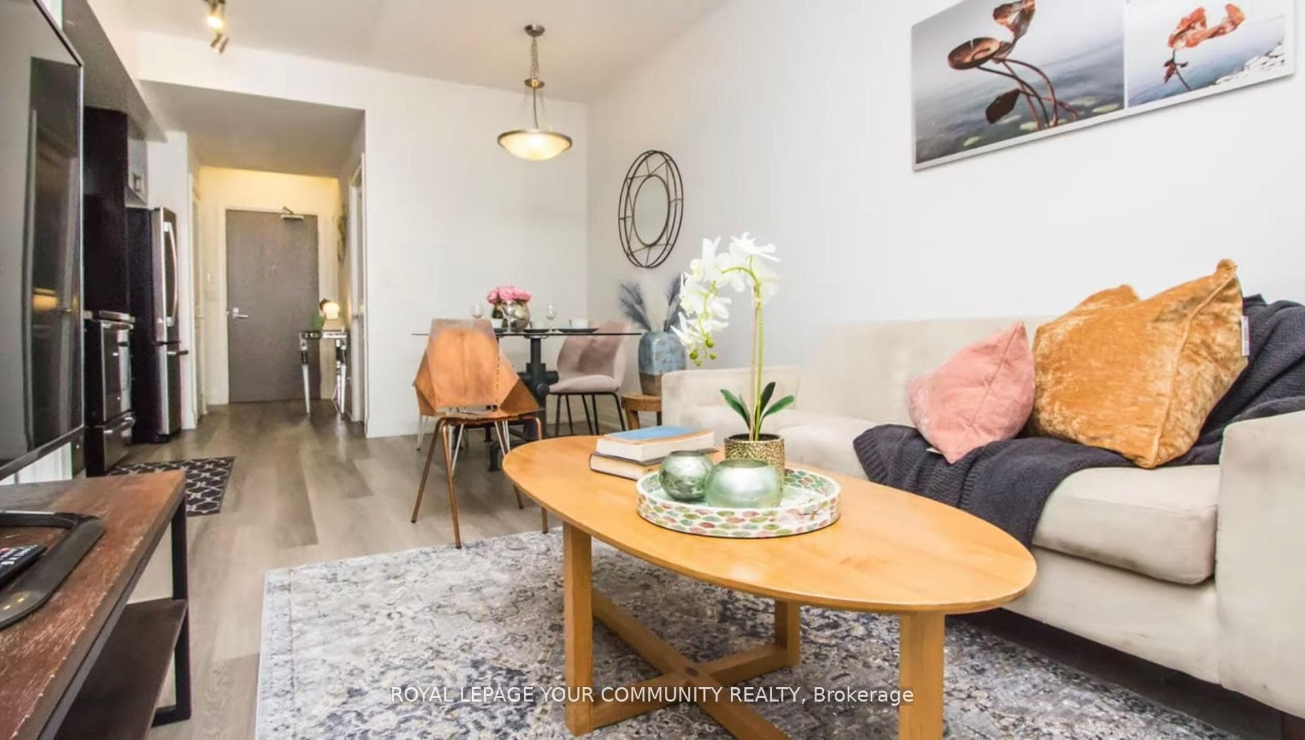 7165 Yonge Street Unit 1605 photo 13