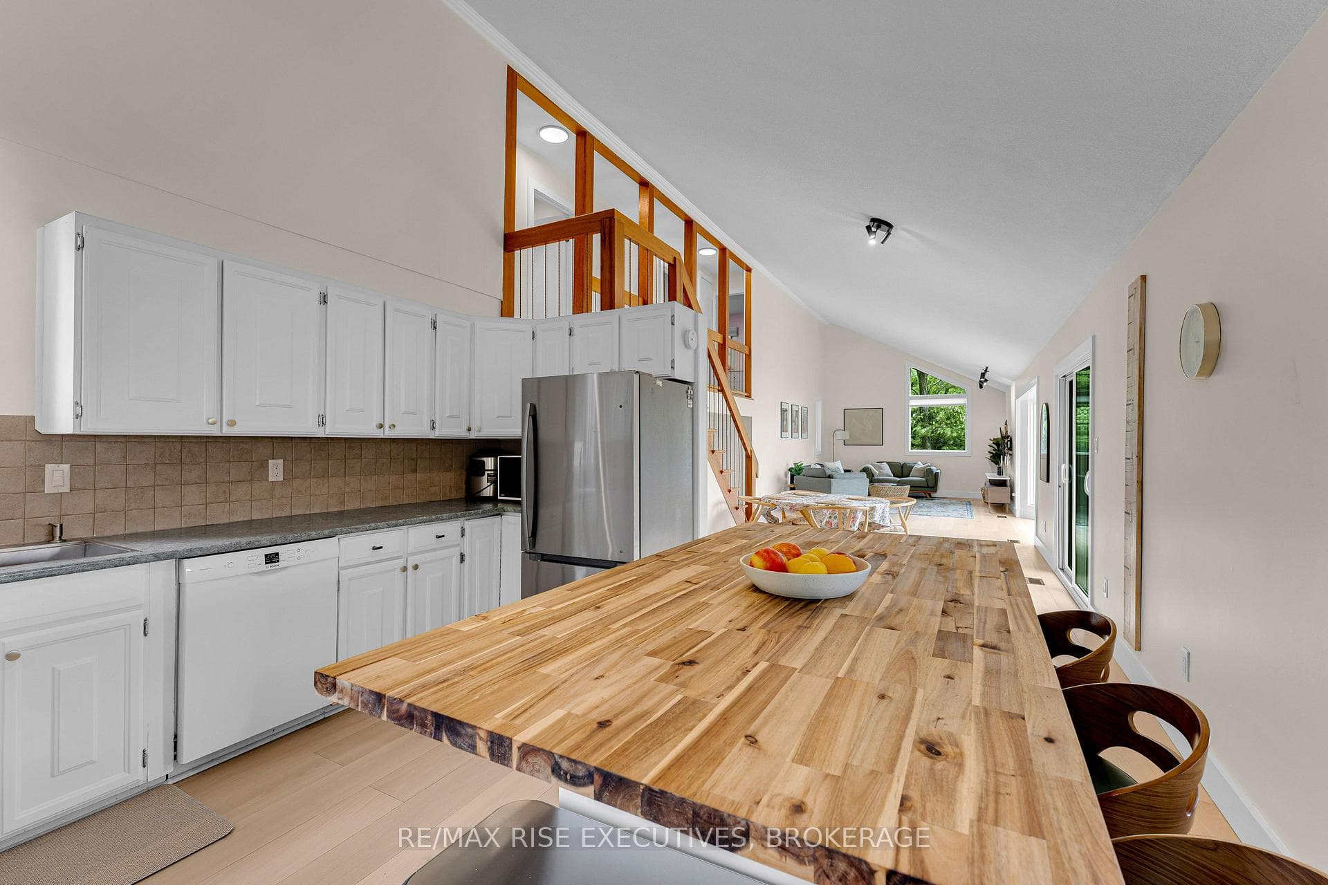 1520 Shore Road photo 19