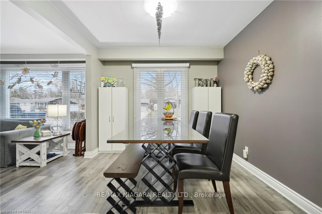 3093 Chipman Crescent photo 9