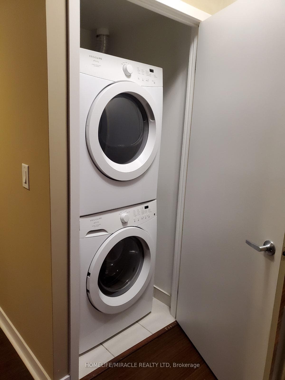 360 Square One Drive Unit 1604 photo 10