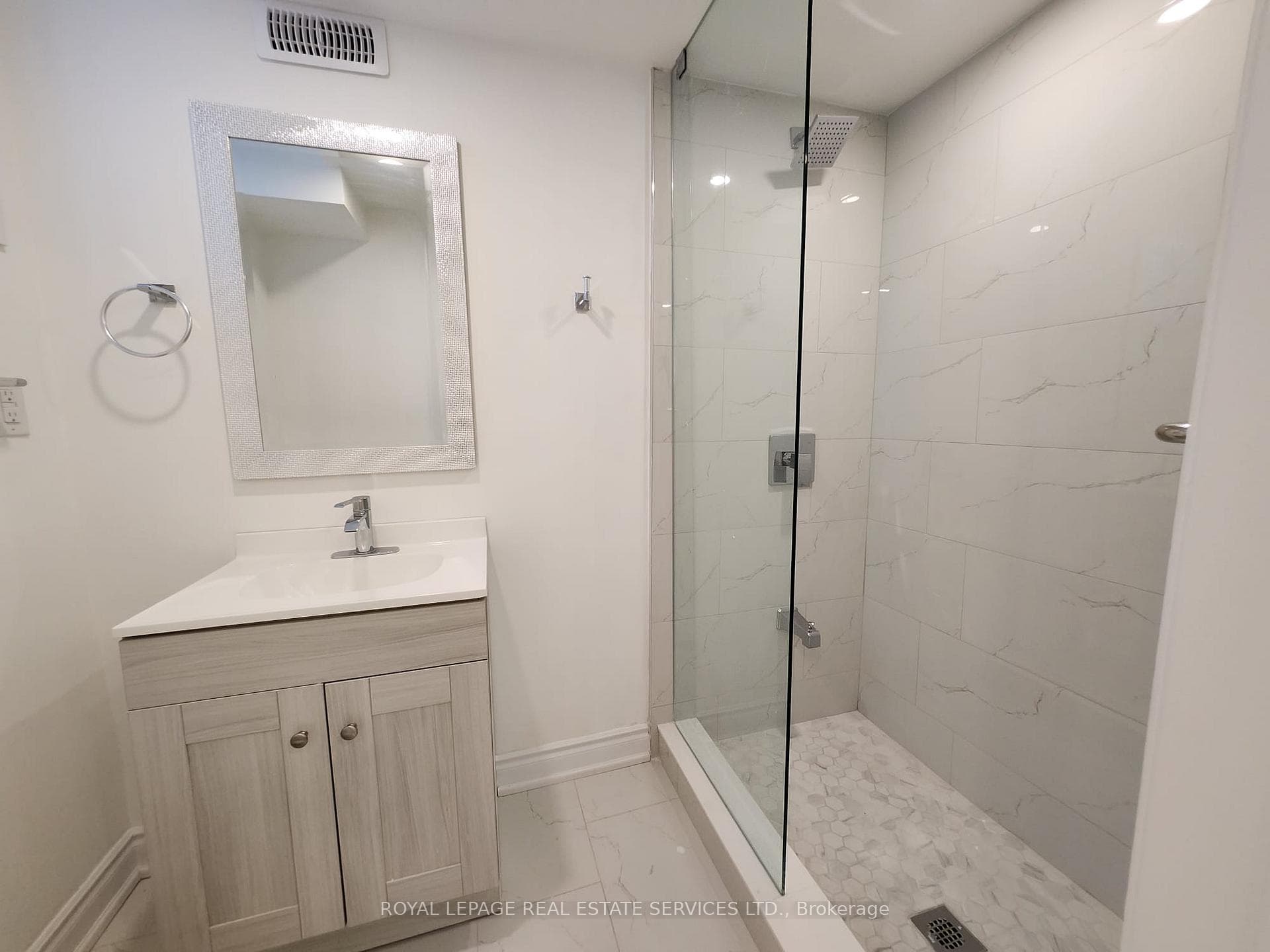 1447 Santa Rosa Court photo 4