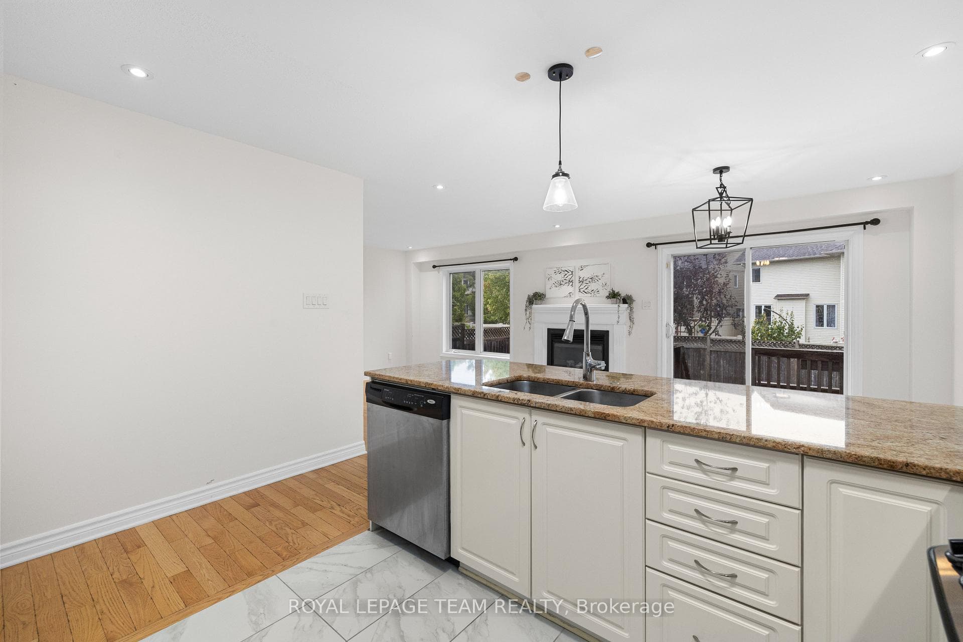 687 Paul Metivier Drive photo 19