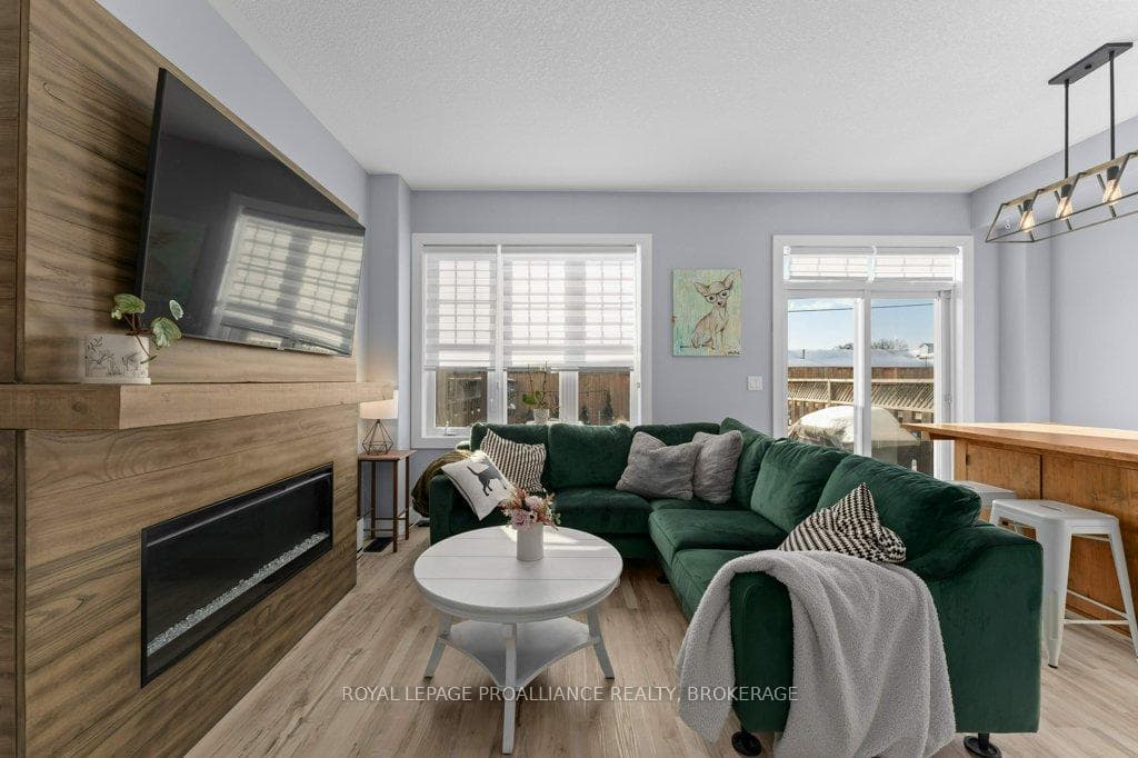 798 Newmarket Lane photo 8