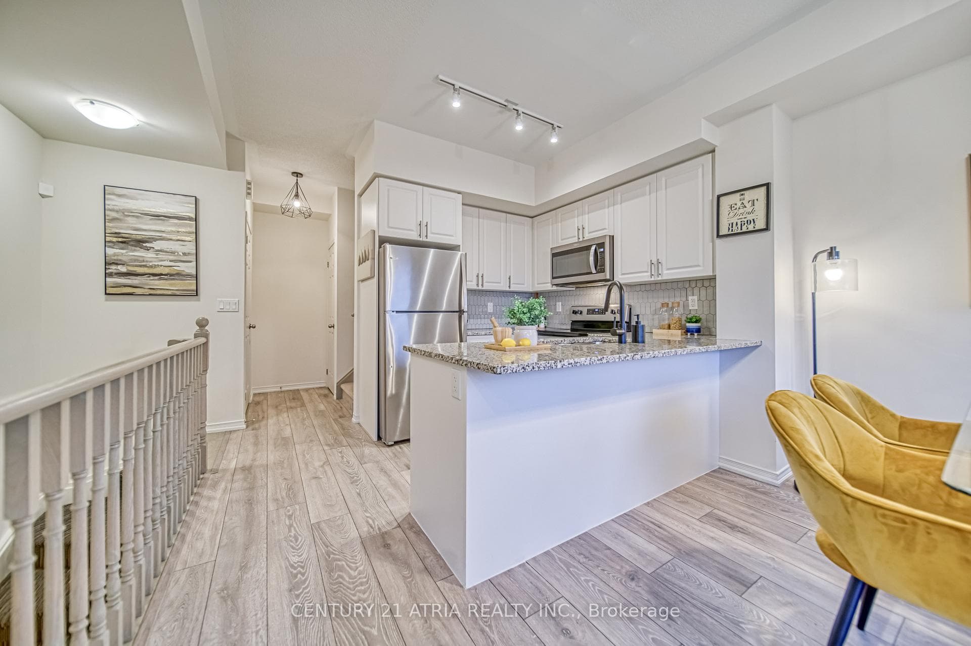 8825 Sheppard Avenue Unit 305 photo 4