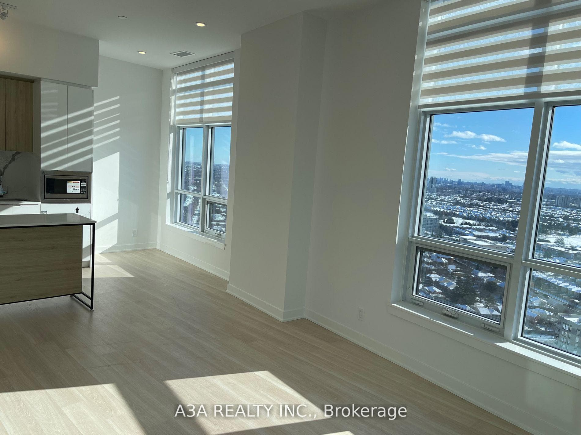 50 Upper Mall Way Unit PH-02 photo 18