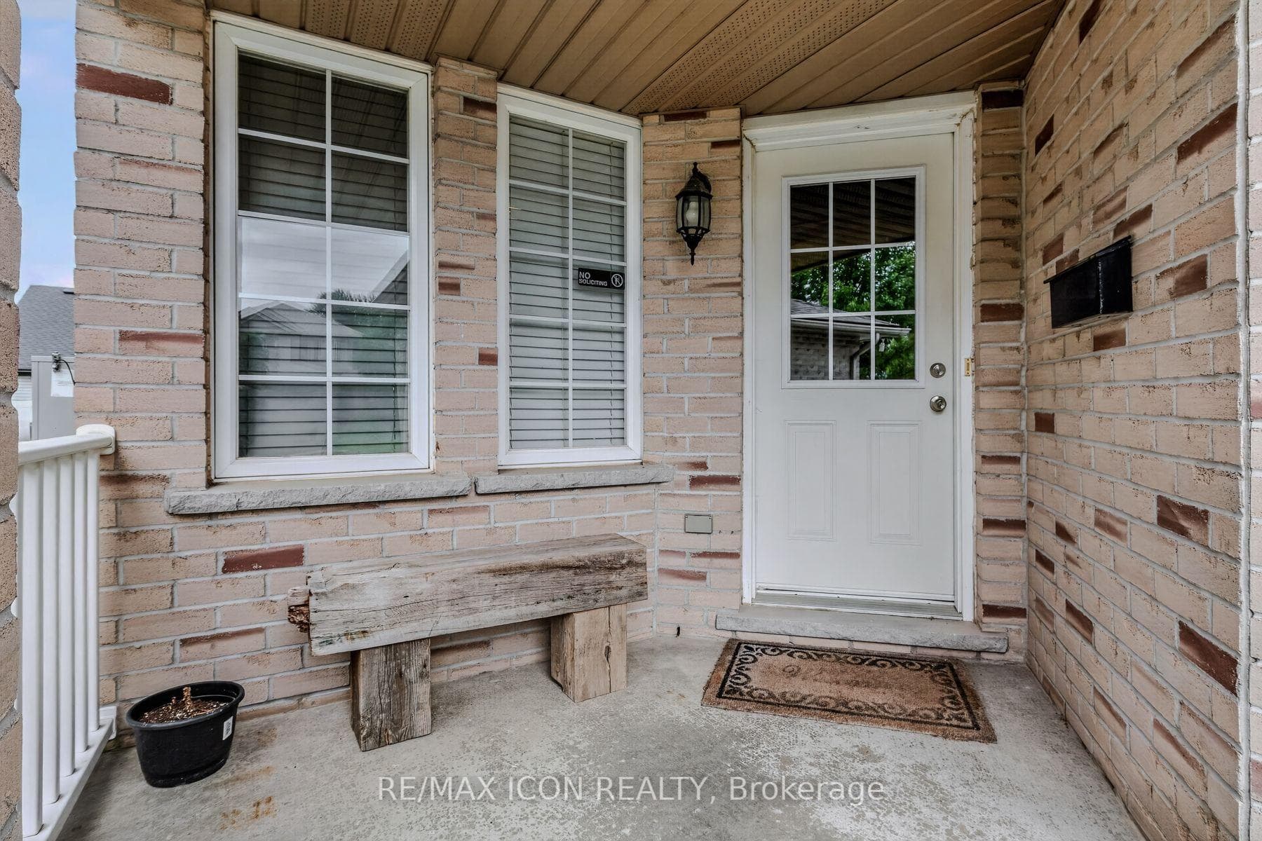 524 Ontario Street photo 5